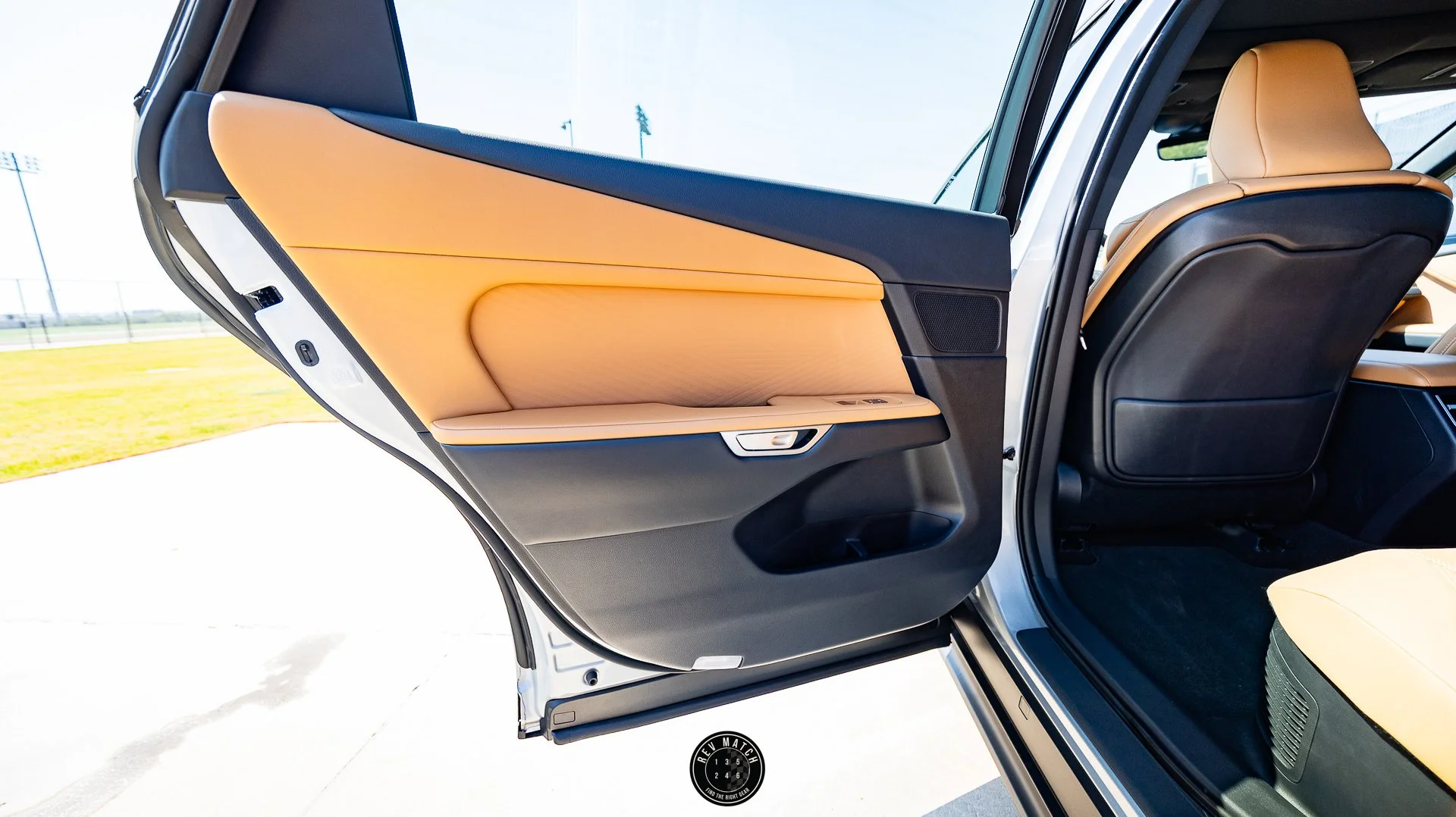 2026 Lexus ES 350h-22.jpg
