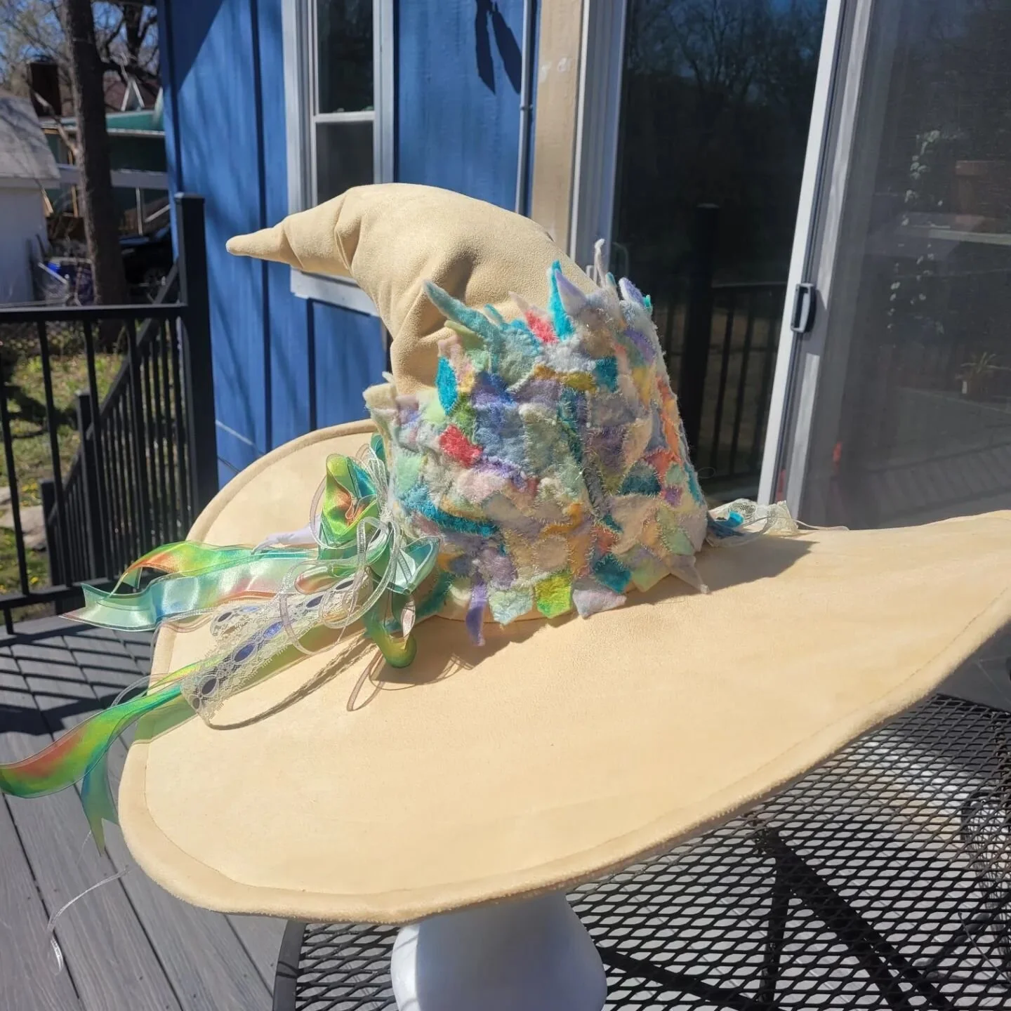 My winter project was this neat hat sash. Too depressed and cold to do clay but still needed hands to be busy so I did a lot of hand sewing and I love this hat and wanted to decorate it! Hopefully now that it's warming up I'll have clay stuff to shar
