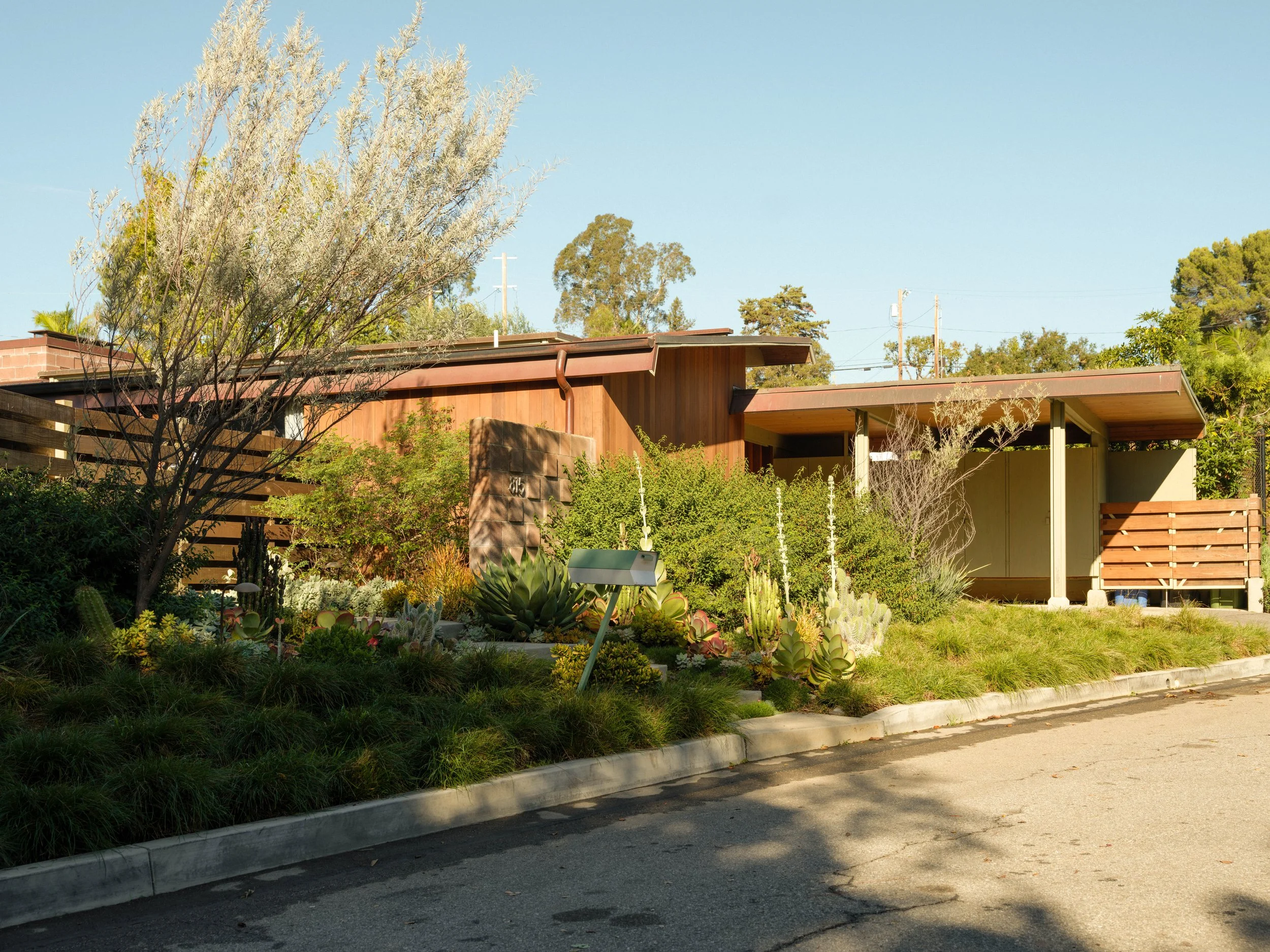 Grant Residence AQJ-002.jpg