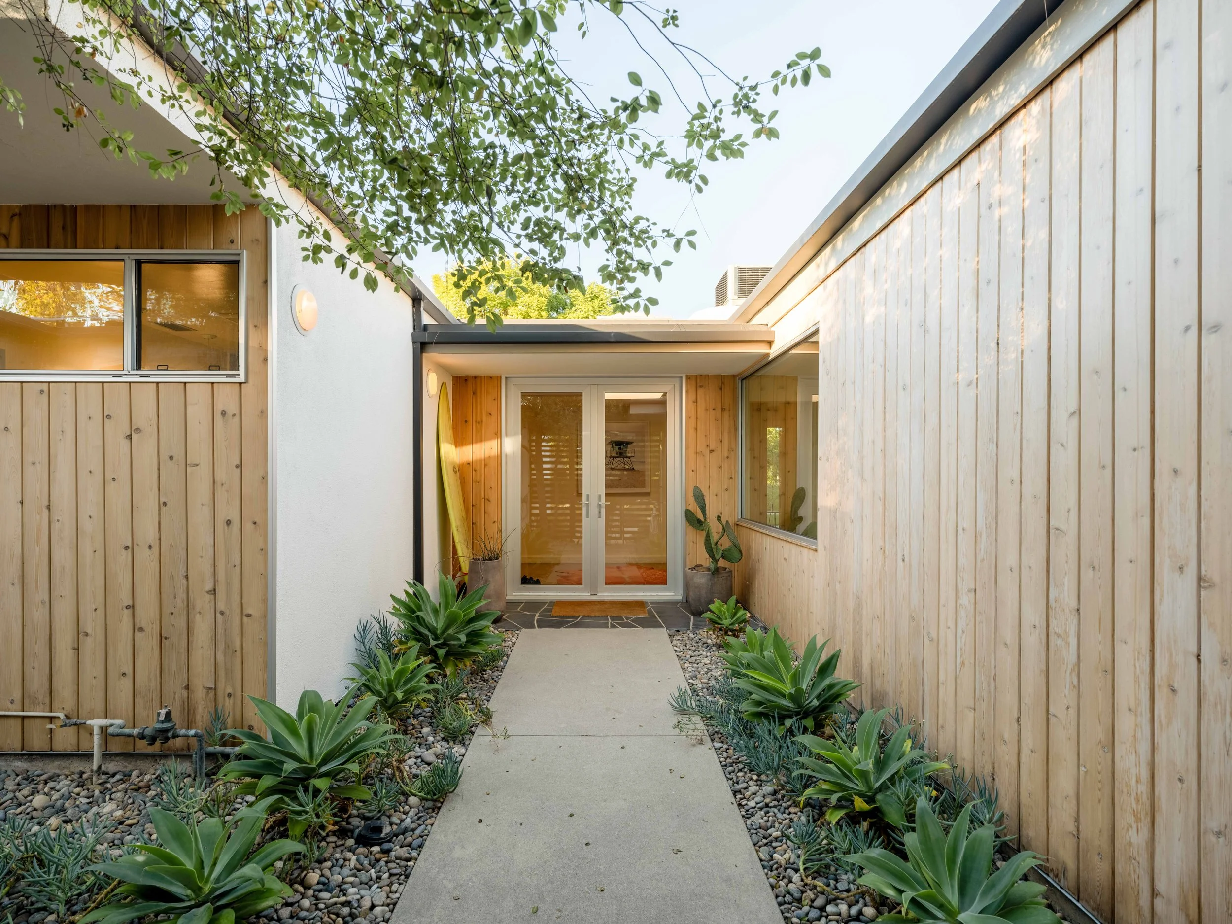 Simon House-102-2.jpg