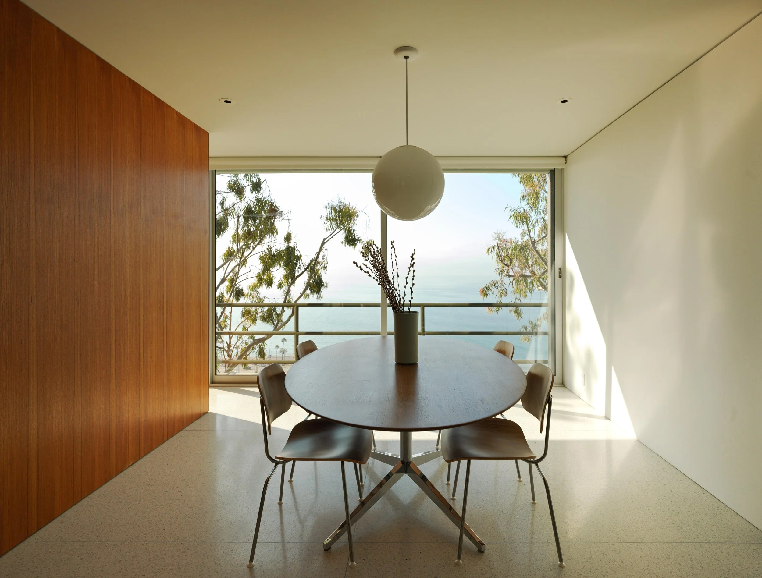 Beagles  House-01.jpg