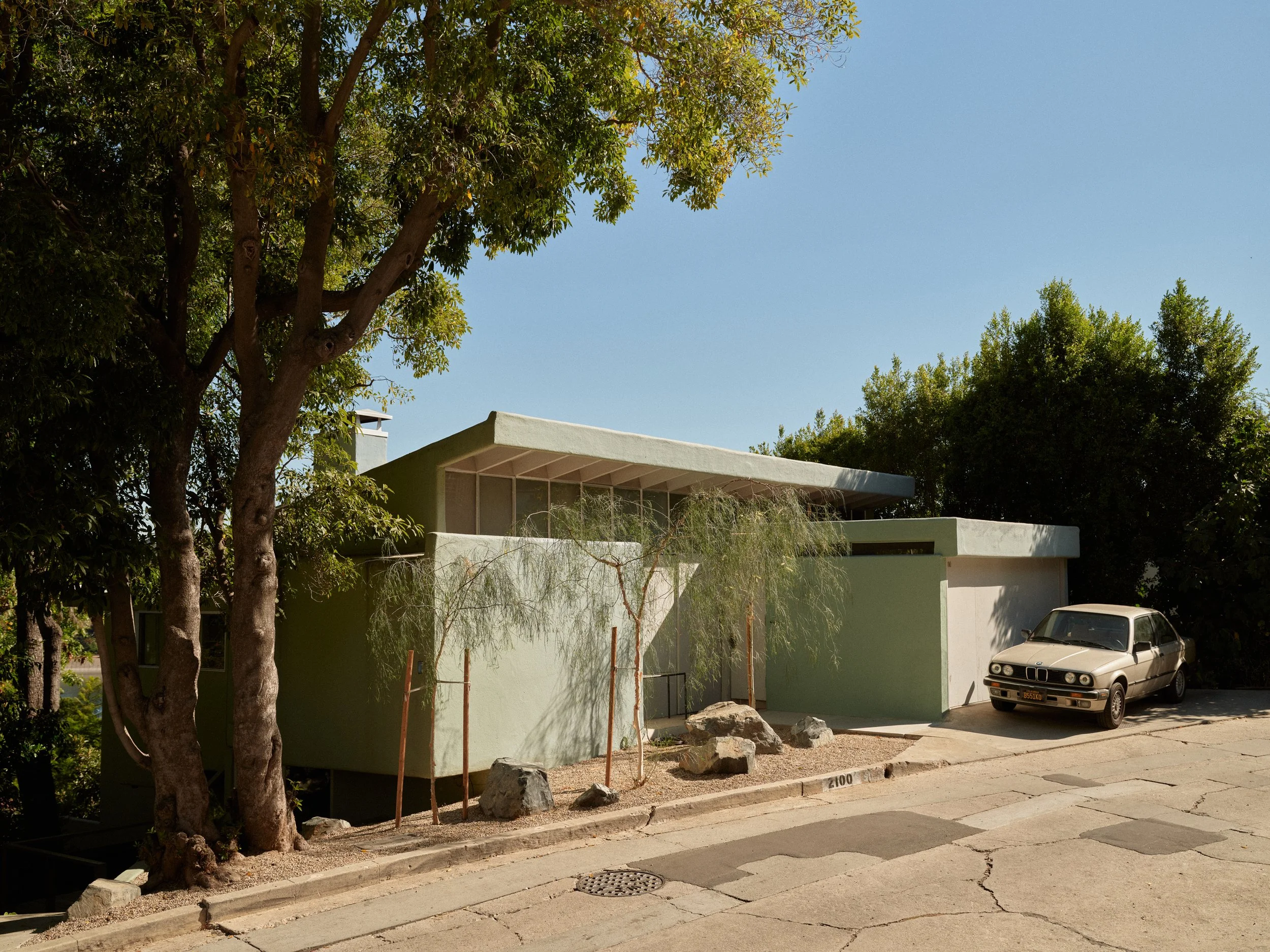 Open Space The Walker House, R.M. Schindler, 1936 — Open Space