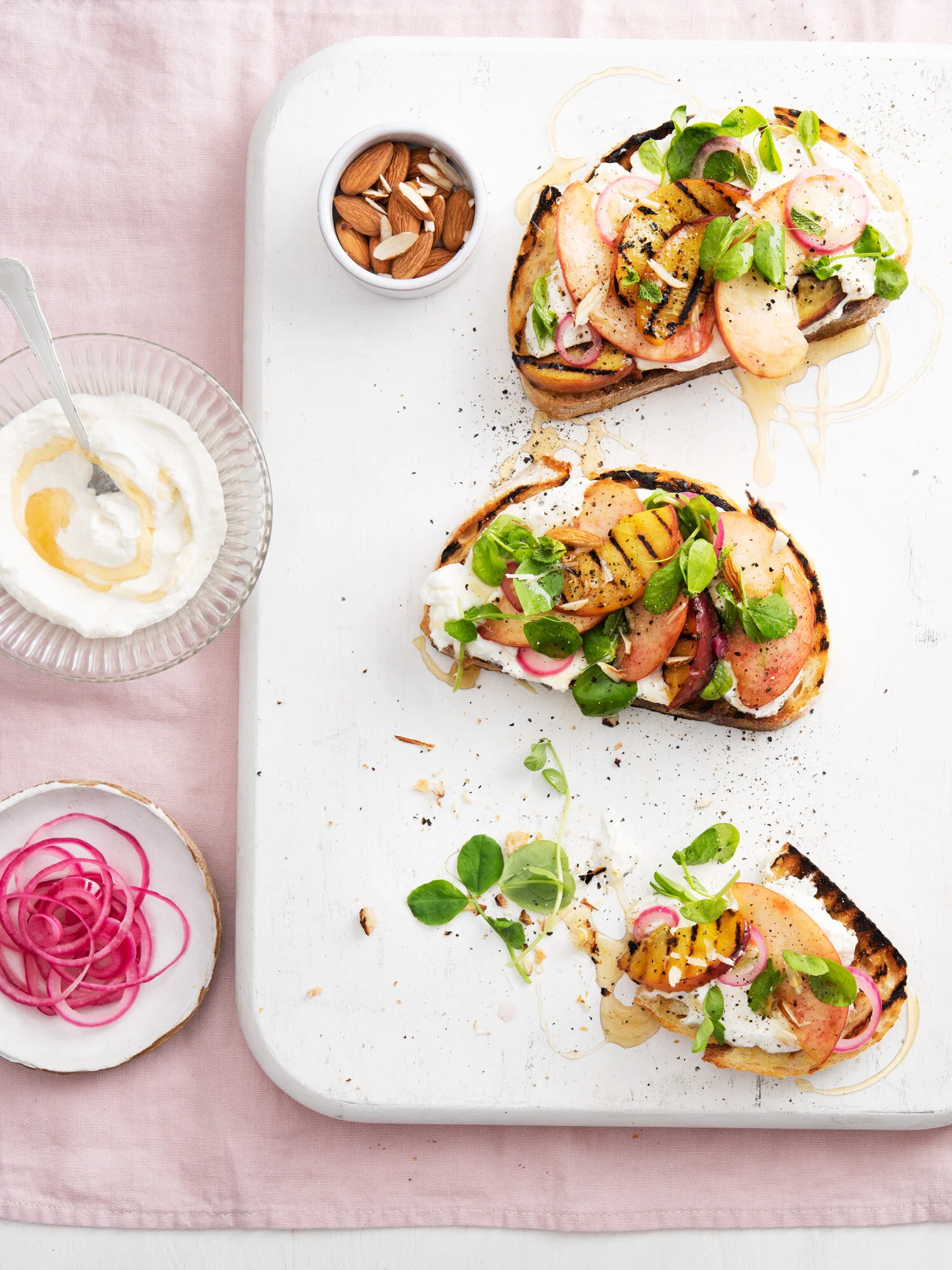 SummerStonedFruits_GrilledPeachBruschetta_20.7.190812.jpg