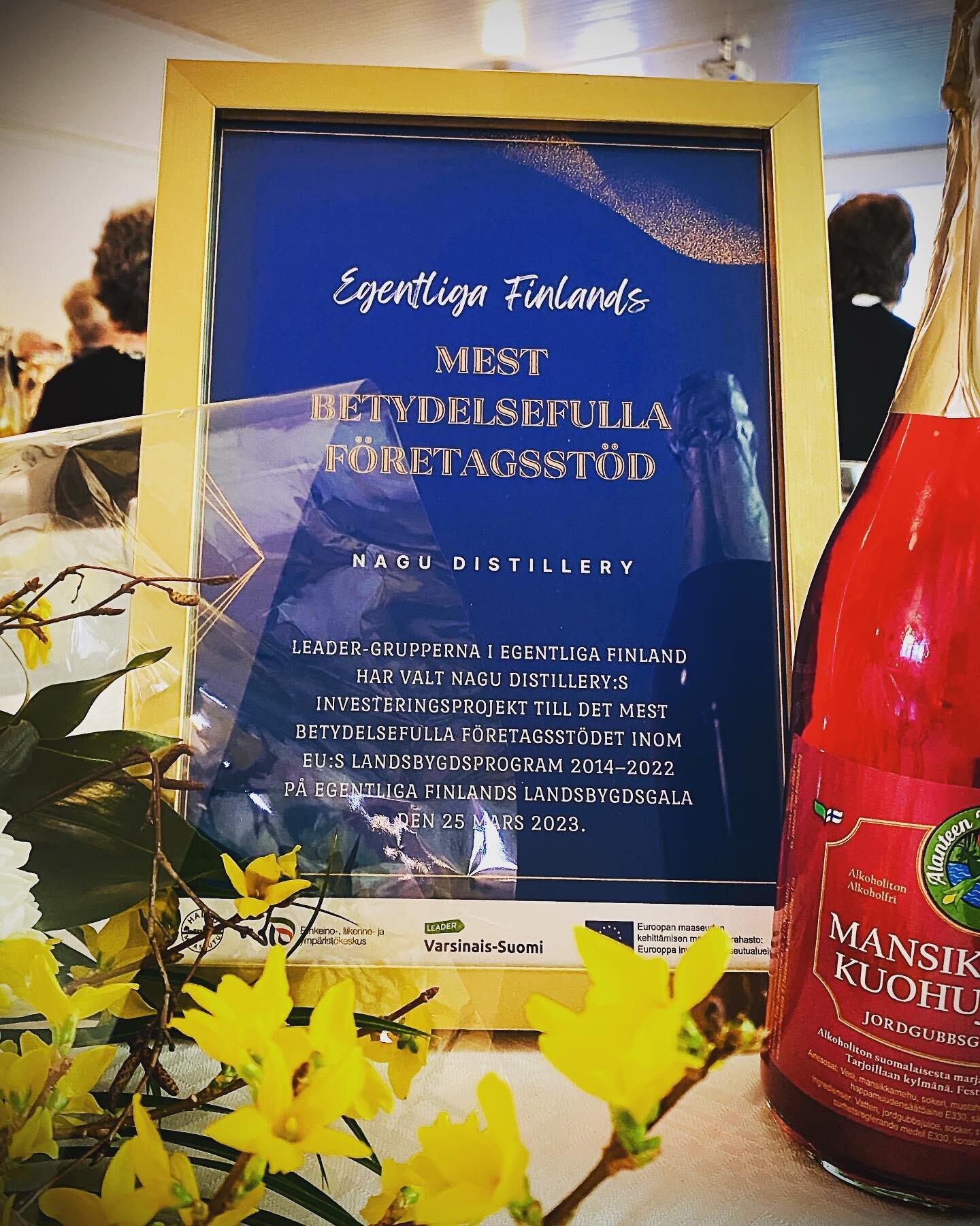 Gold frames and champagne! 

Nagu b&auml;st! Stort tack till Leader grupperna och &rdquo;i Samma b&aring;t&rdquo; f&ouml;r st&ouml;det och priset.

#nagudistillery #landsbygdsgala #isammab&aring;t #samassaveneess&auml; #kavaltontila