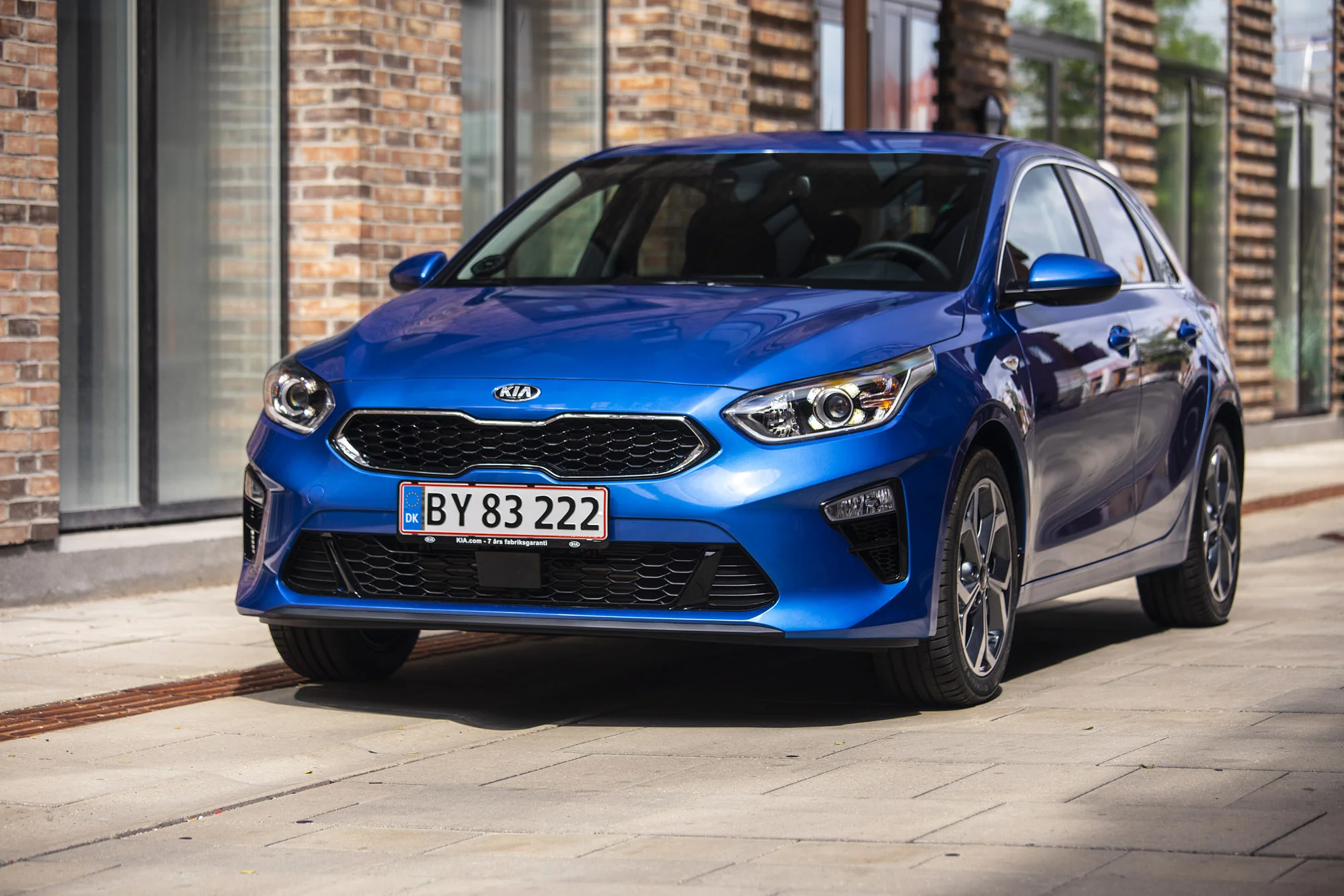 2018_Kia_Ceed_Stationær_11.jpg