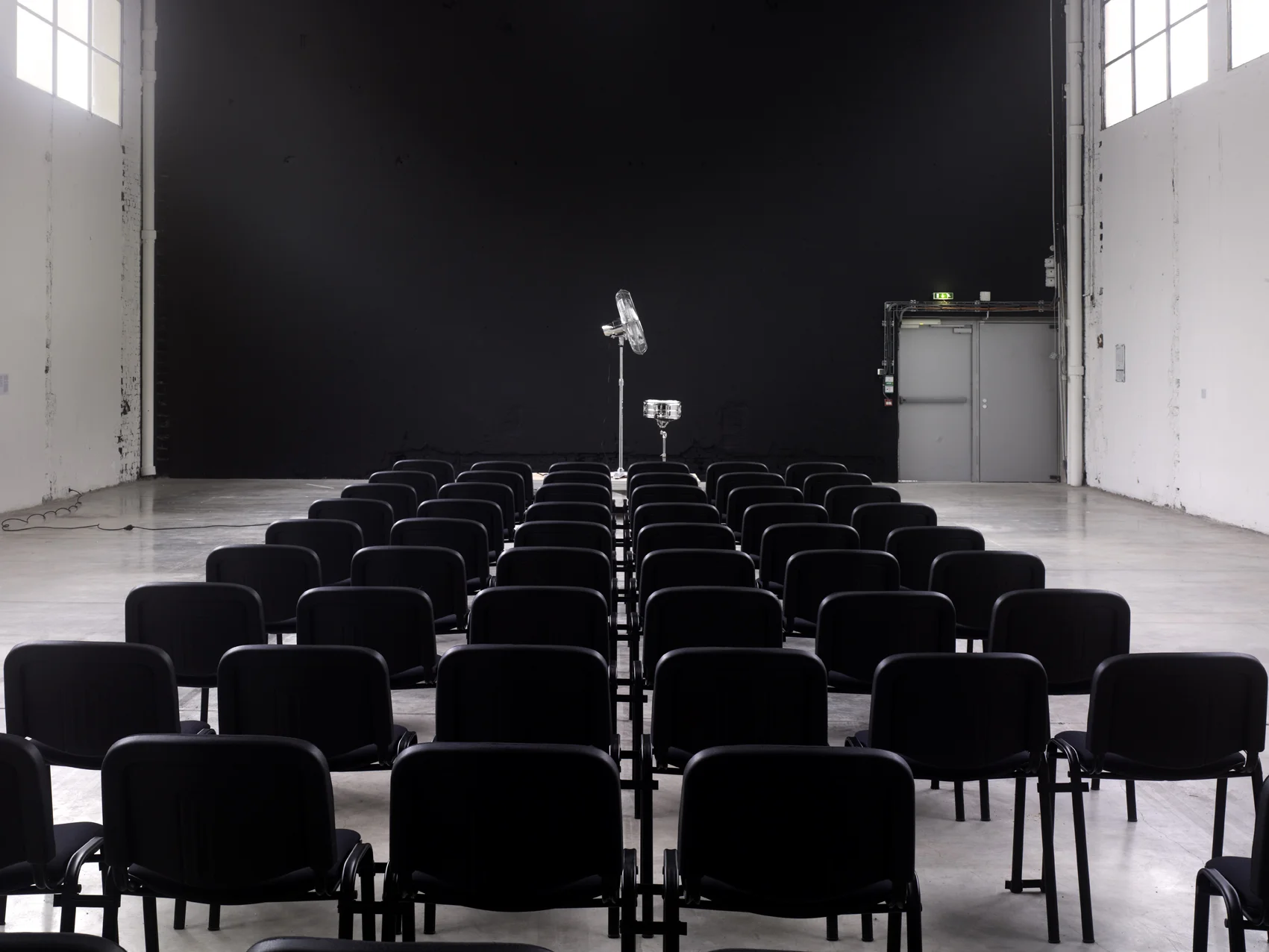 Vue de l’exposition de Fernando Ortega, “Fuite/Leak”. Palais de Tokyo.