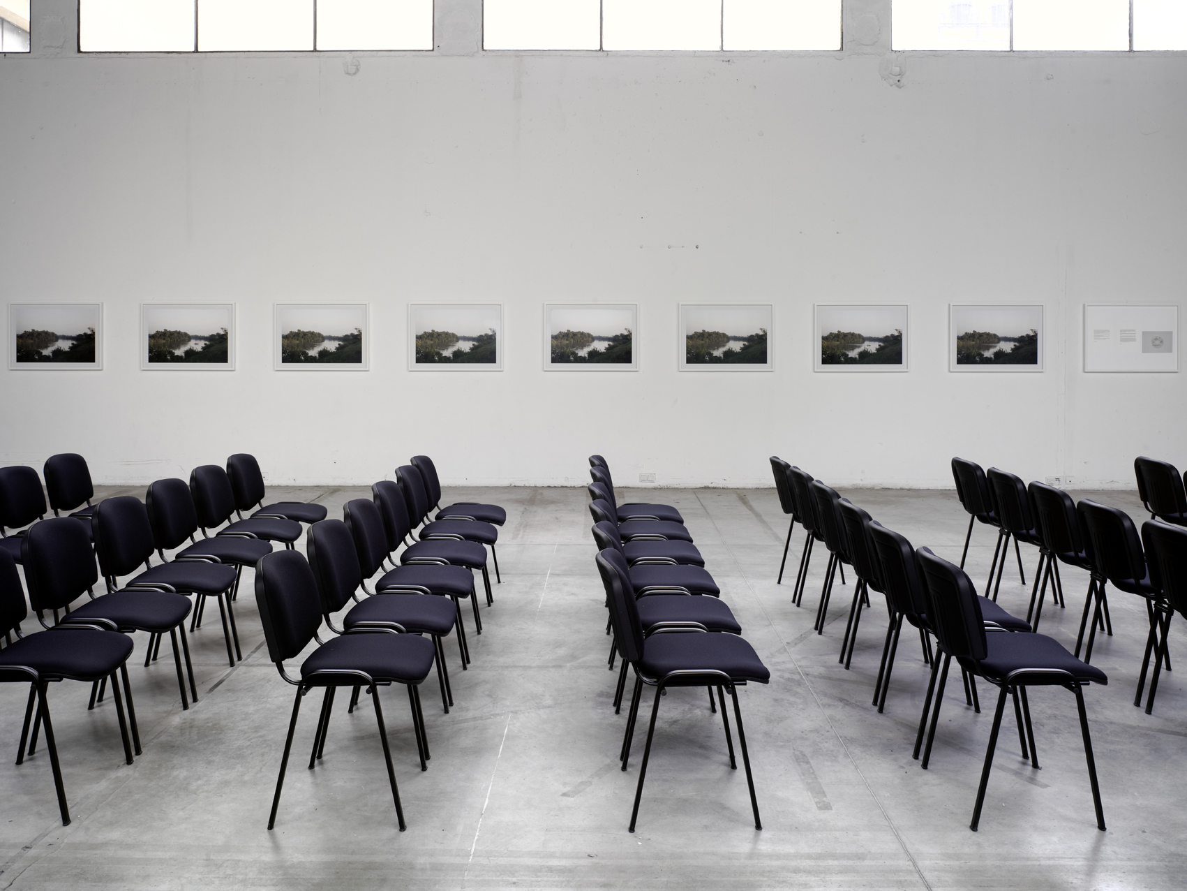 Vue de l’exposition de Fernando Ortega, “Fuite/Leak”. Palais de Tokyo.