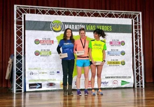 Newstead top woman in Sunday XC League, Bunting first in Girona, Kirk-Smith breaks 15 minute 5k barrier and gold for Spencer 