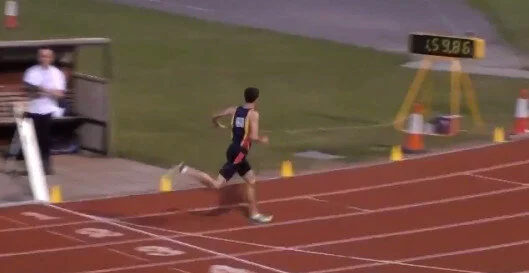 Simon strikes iron and James breaks 2 minutes