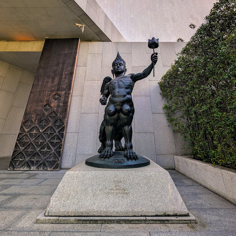   Kama , bronze, 2014, by Thongchai Srisukprasert (ธงชัย ศรีสุขประเสริฐ), at the Museum of Contemporary Art, Bangkok, Thailand (2024). Photo by Danny With Love. 