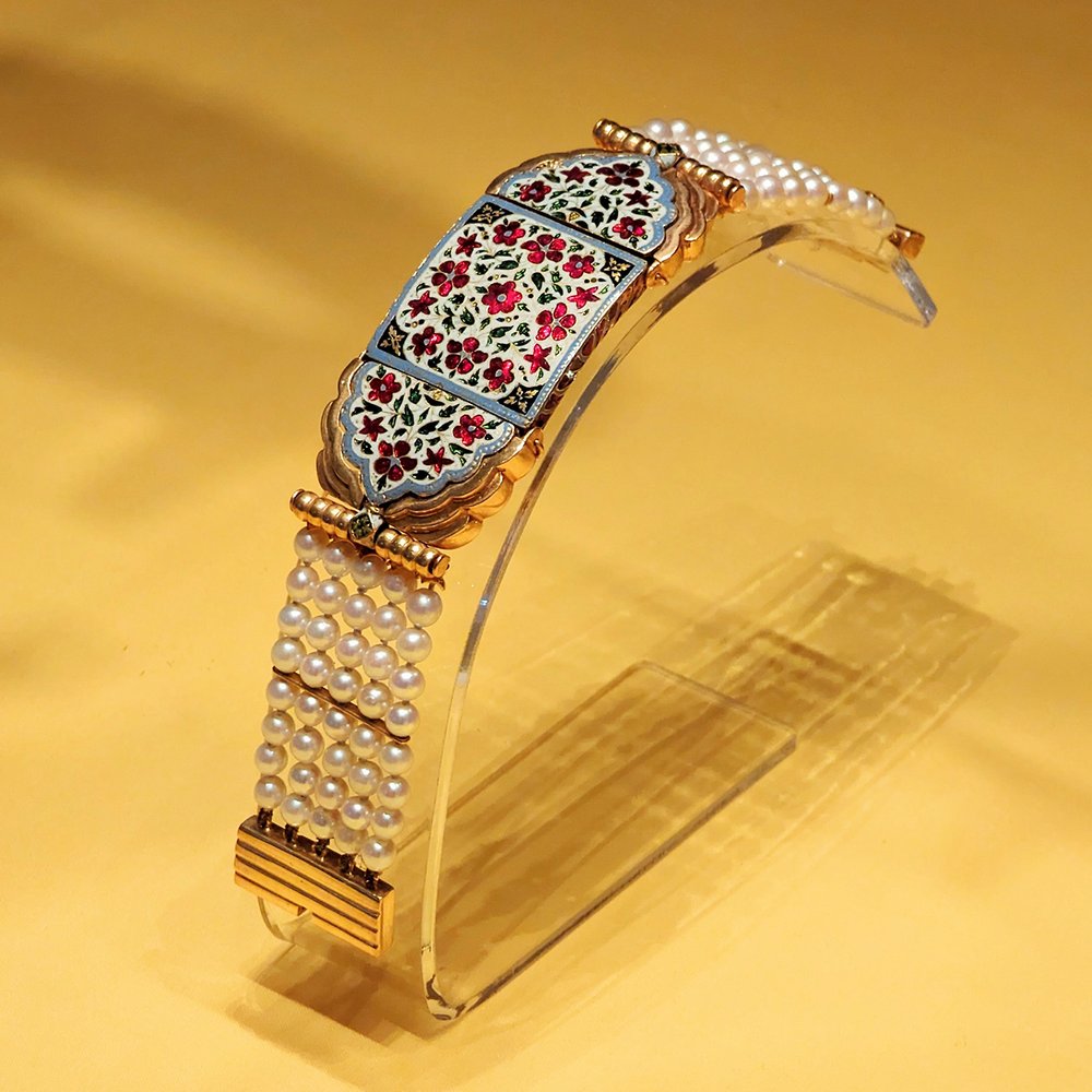  19th century gold armband from North India, on display at the Islamic Arts Museum Malaysia, Kuala Lumpur, Malaysia (2024). Photo by Danny With Love. 