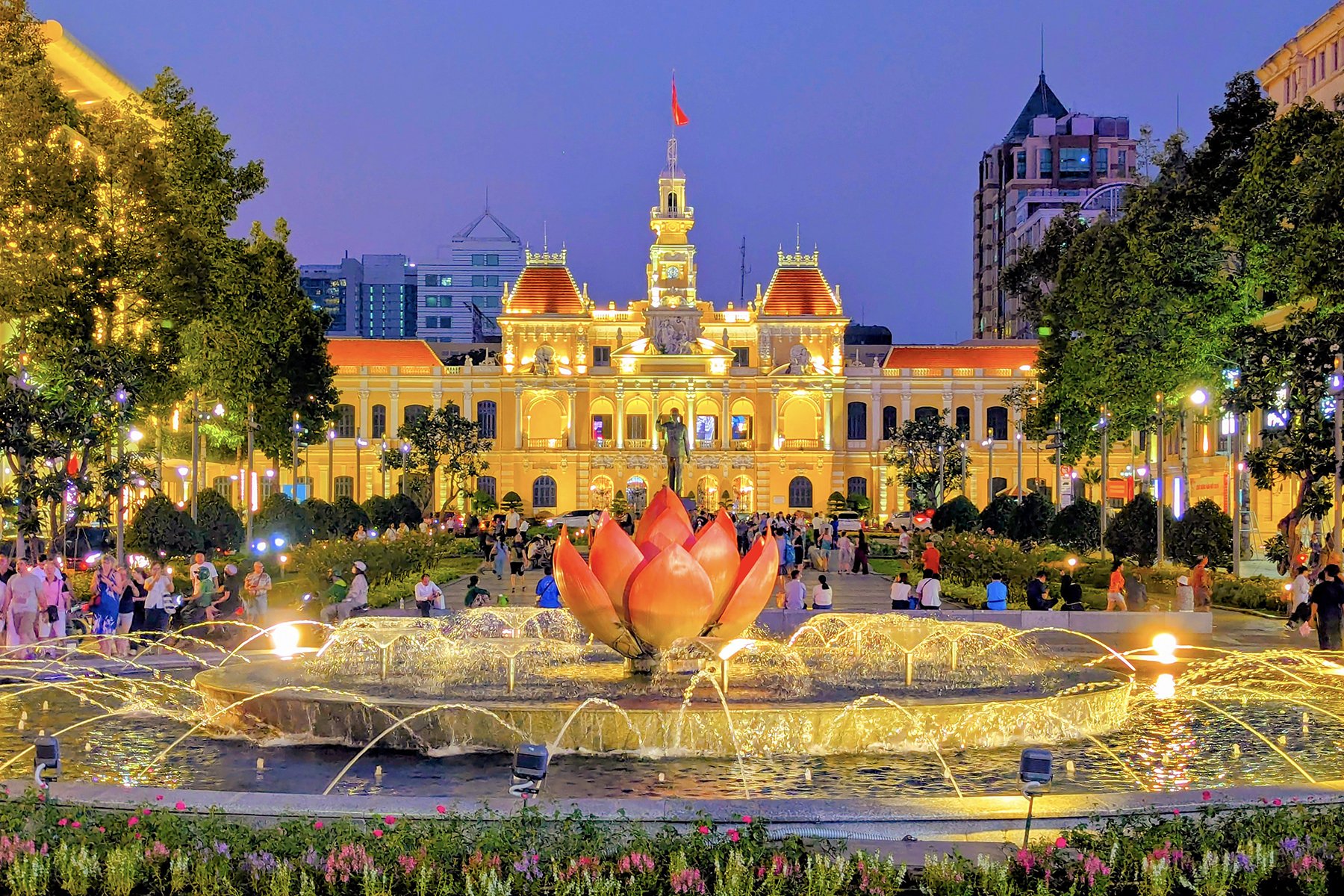 Travel Guide: Saigon (Ho Chi Minh City)