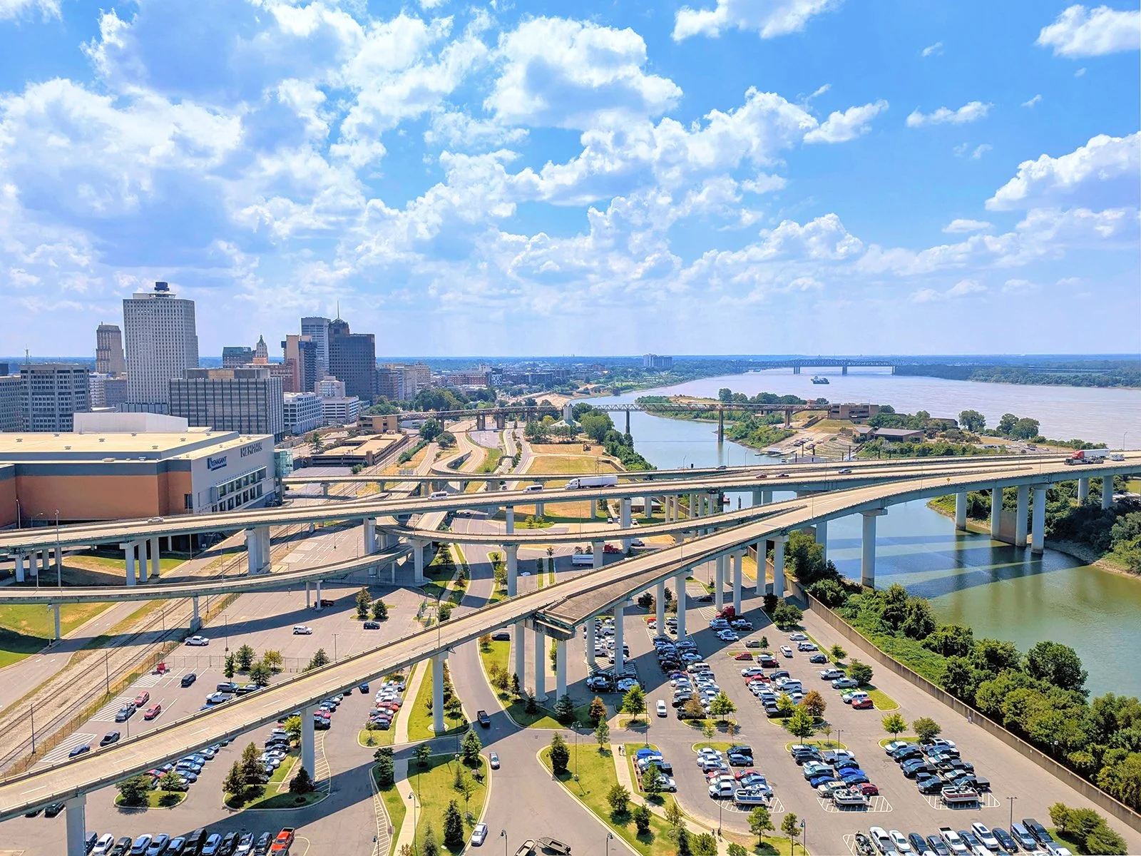 Looking south from the observation deck at Bass Pro Shops at the Pyramid, with downtown Memphis on the left and the Mississippi River on the right, Memphis, Tennessee, United States (2026). Photo by Danny With Love.