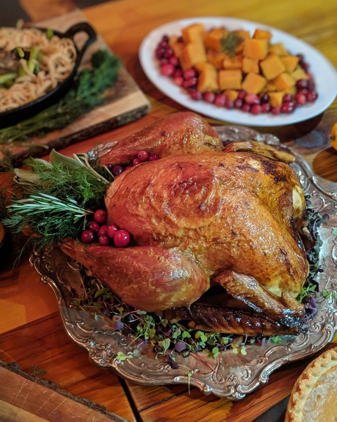 🦃 10 days left to get your Thanksgiving orders in! 🍂
Let us take care of the cooking this year so you can focus on what really matters; family, friends, and that second slice of pie.

Each package includes all the holiday essentials:
✨ Carved Whole