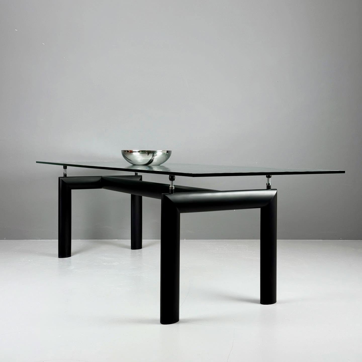 Cassina LC 6 Le Corbusier D&rsquo;Avion Glastisch

1350 Chf
L225 B85 H69-74

#lecorbusier #cassina #glastisch #designklassiker #lc6