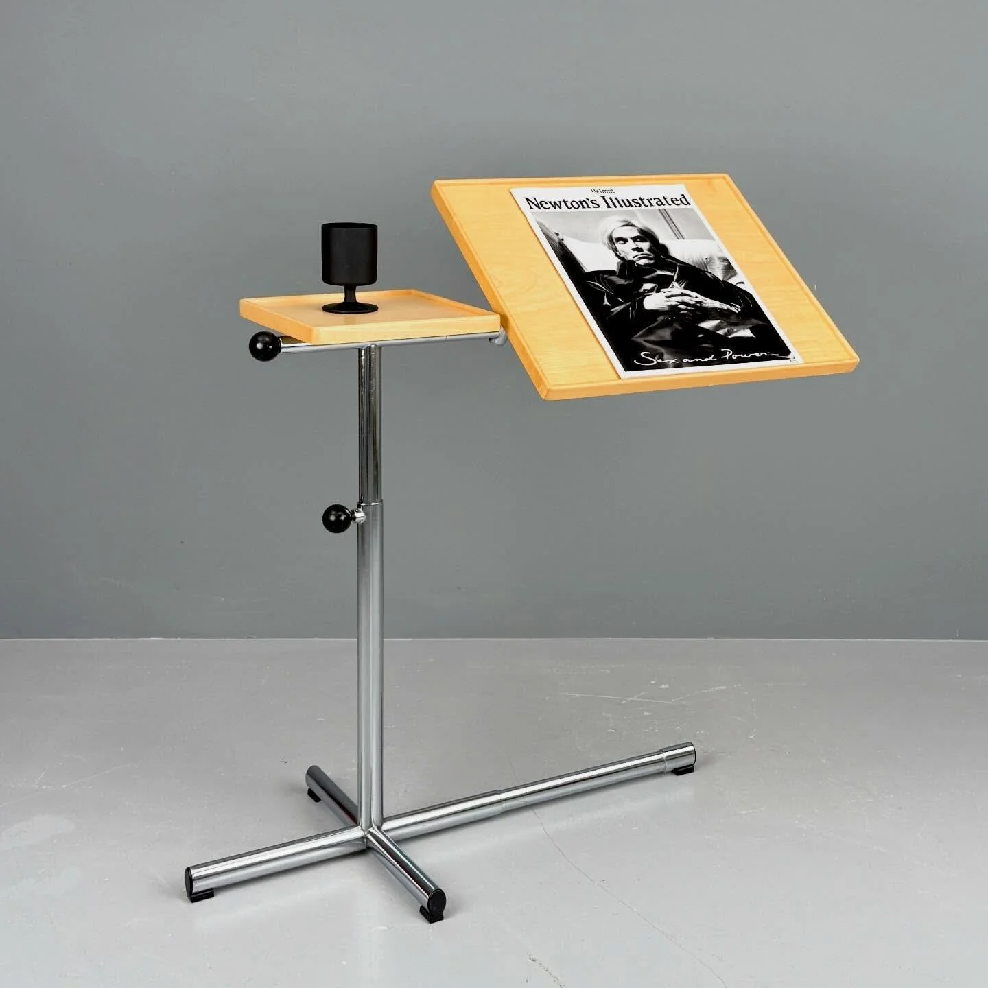 Caruelle von Embru

750 Chf
B 52x42 H 66-102

#caruelle #embru #madeinswitzerland #swissmade #beistelltisch