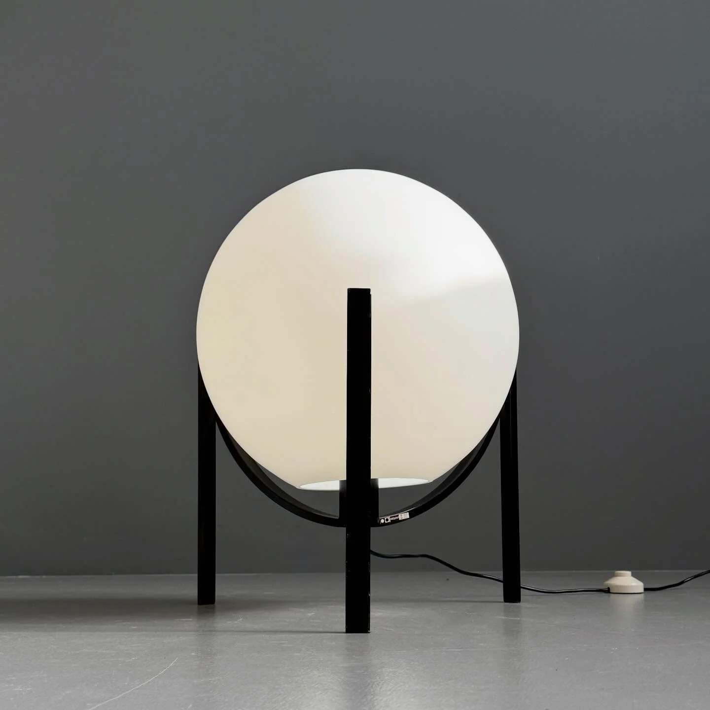 Bodenlampe von Regent

480 Chf
D50 H54

#regent #bodenlampe #swissmade #vintagelampe #midcenturylamp