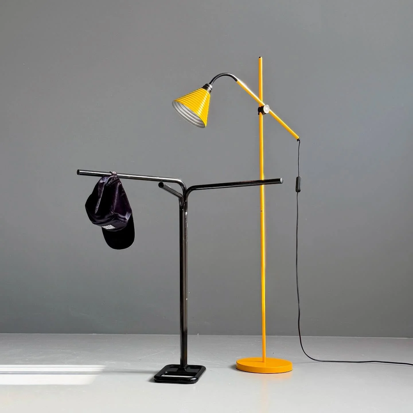 Ikea Vintage Stehlampe 200 Chf

Franz&ouml;sischer Handtuchhalter 180 Chf

#ikea #ikealamp #handtuchhalter #vintagelampe #schwarzgelb