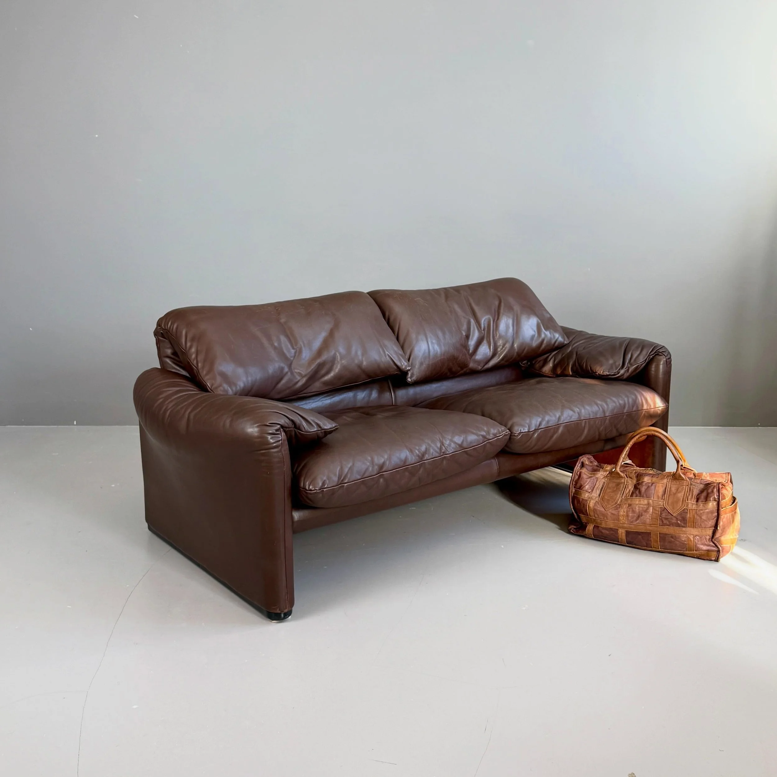 Maralunga Ledersofa von Vico Magistretti, Cassina

1850 Chf

#maralunga #cassina #vicomagistretti #designklassiker #ledersofa