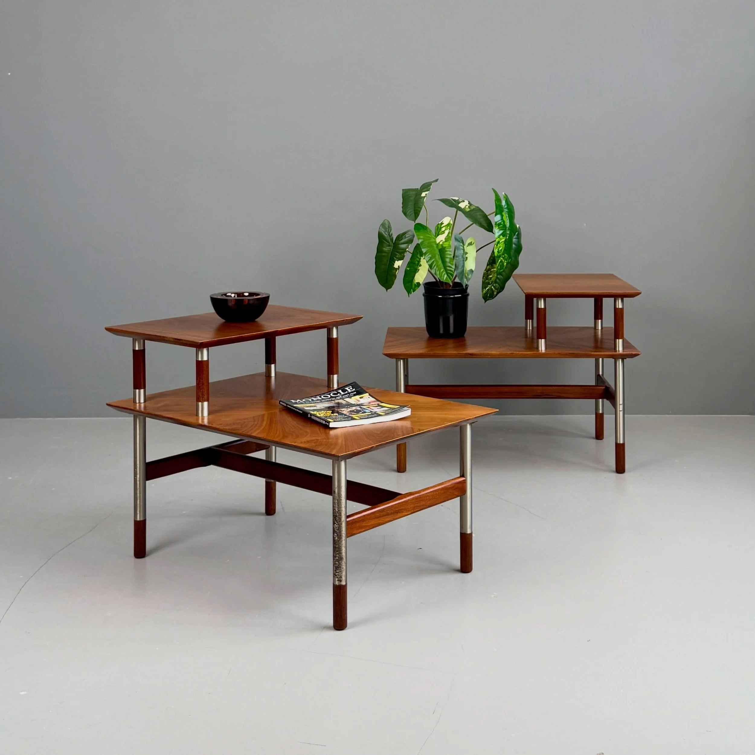 Set von zwei Beistelltischen 
Jack Cartwright (?)

650 Chf / Stk.
L76 B53 H37/55

#jackcartwright #beistelltisch #sidetable #interiordesign #americandesign