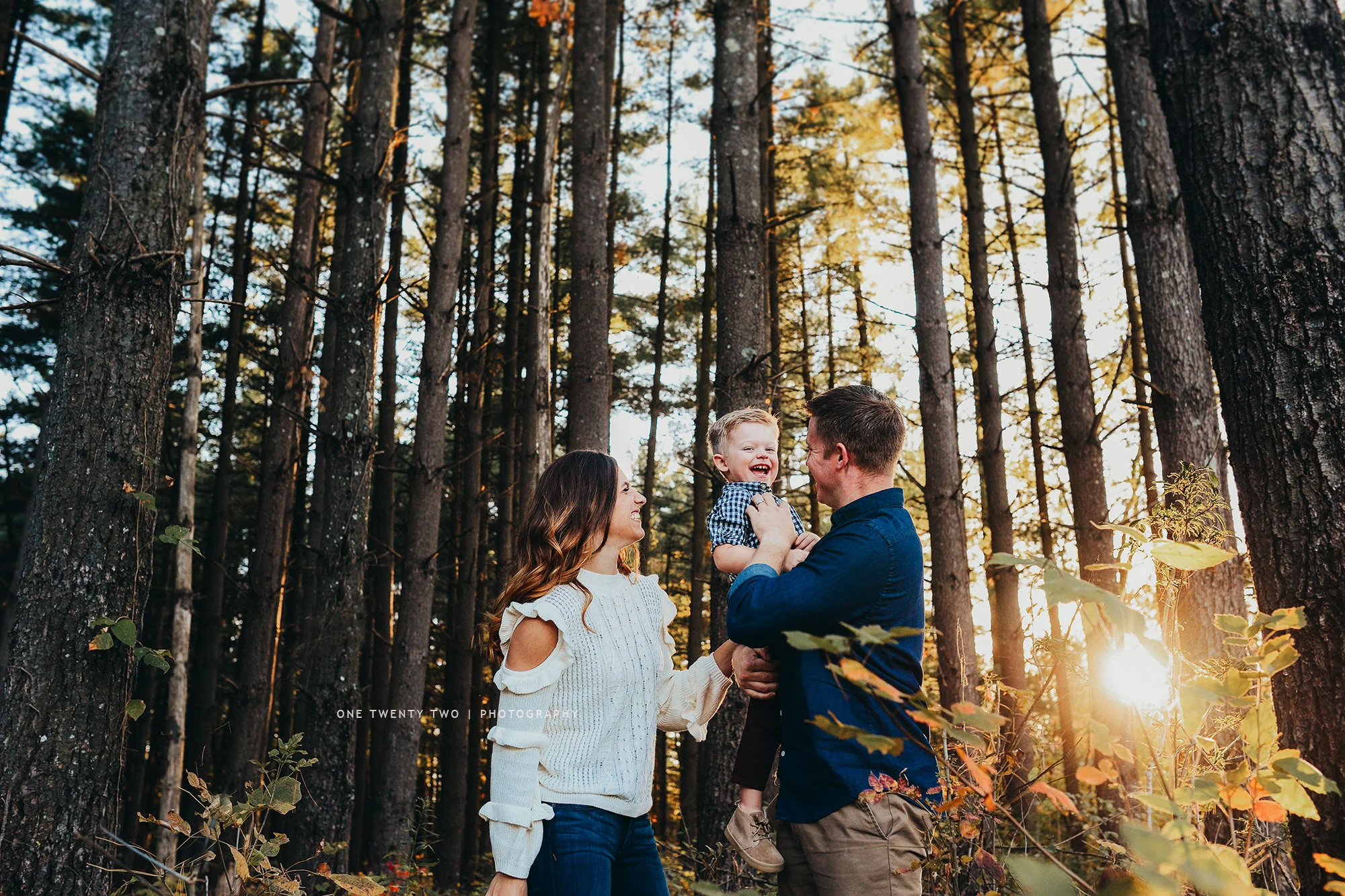 st-louis-family-portraits-in-woods-one-twenty-two-photography.jpg