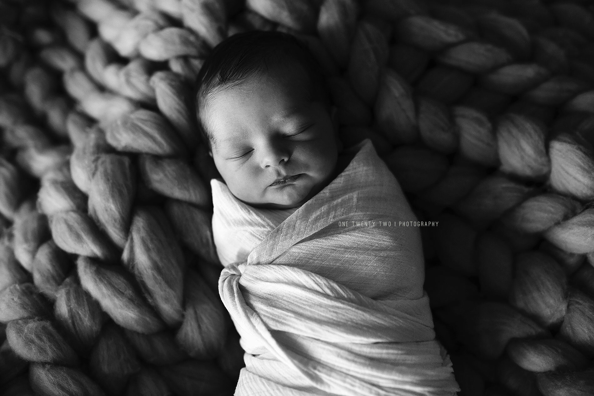 black-and-white-newborn-photo-tips-one-twenty-two-photography.jpg