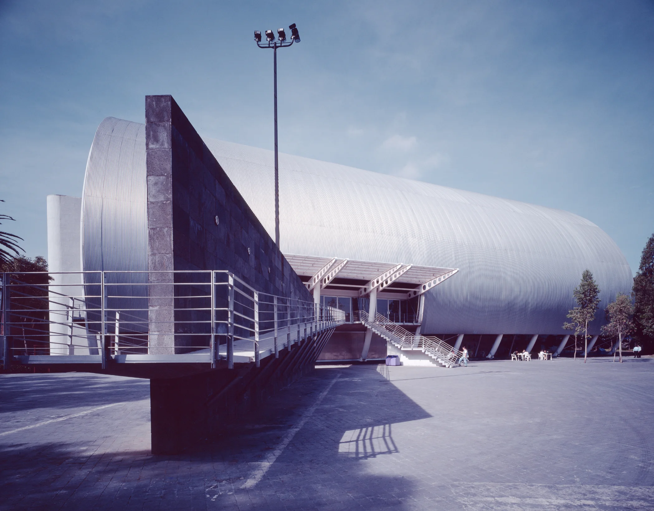 TEN_33_BP_05EDIT.jpg