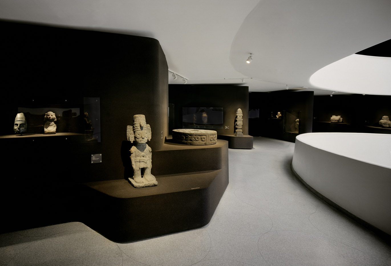 The Aztec Empire - Guggenheim Museum New York