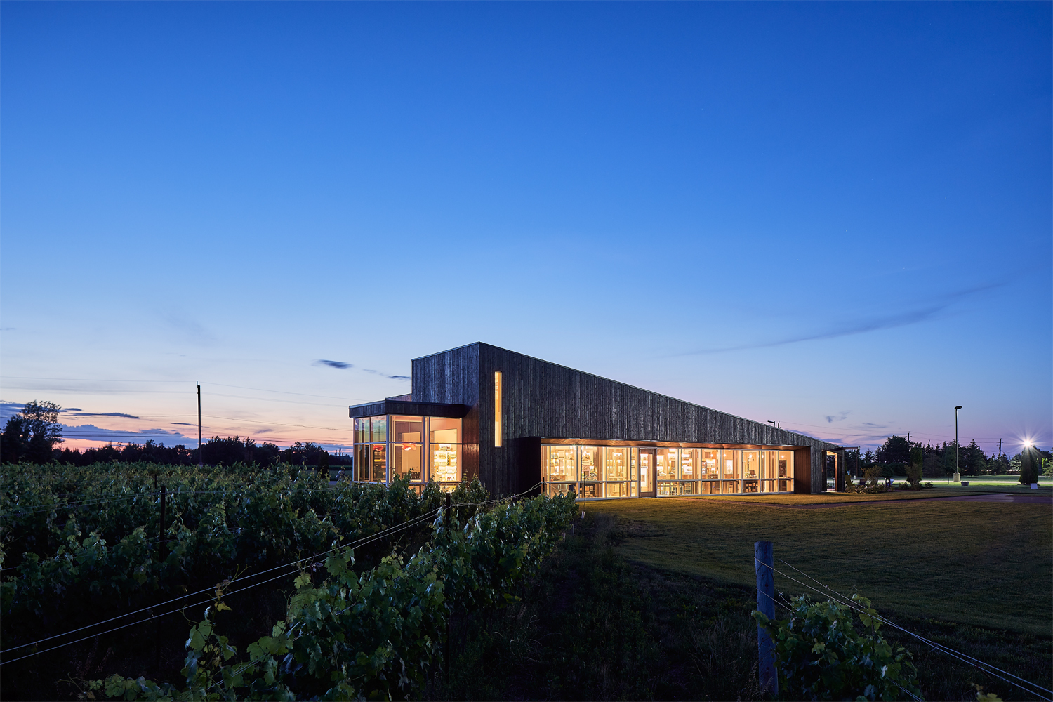 Lakeview Wine Co. Retail + Tasting Pavilion — Niagara-on-the-Lake