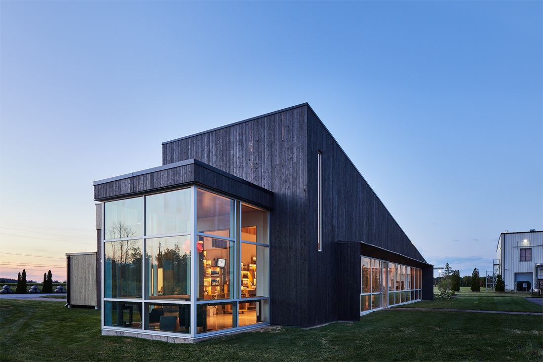 104-Thier Curran Lakeview Winery.jpg