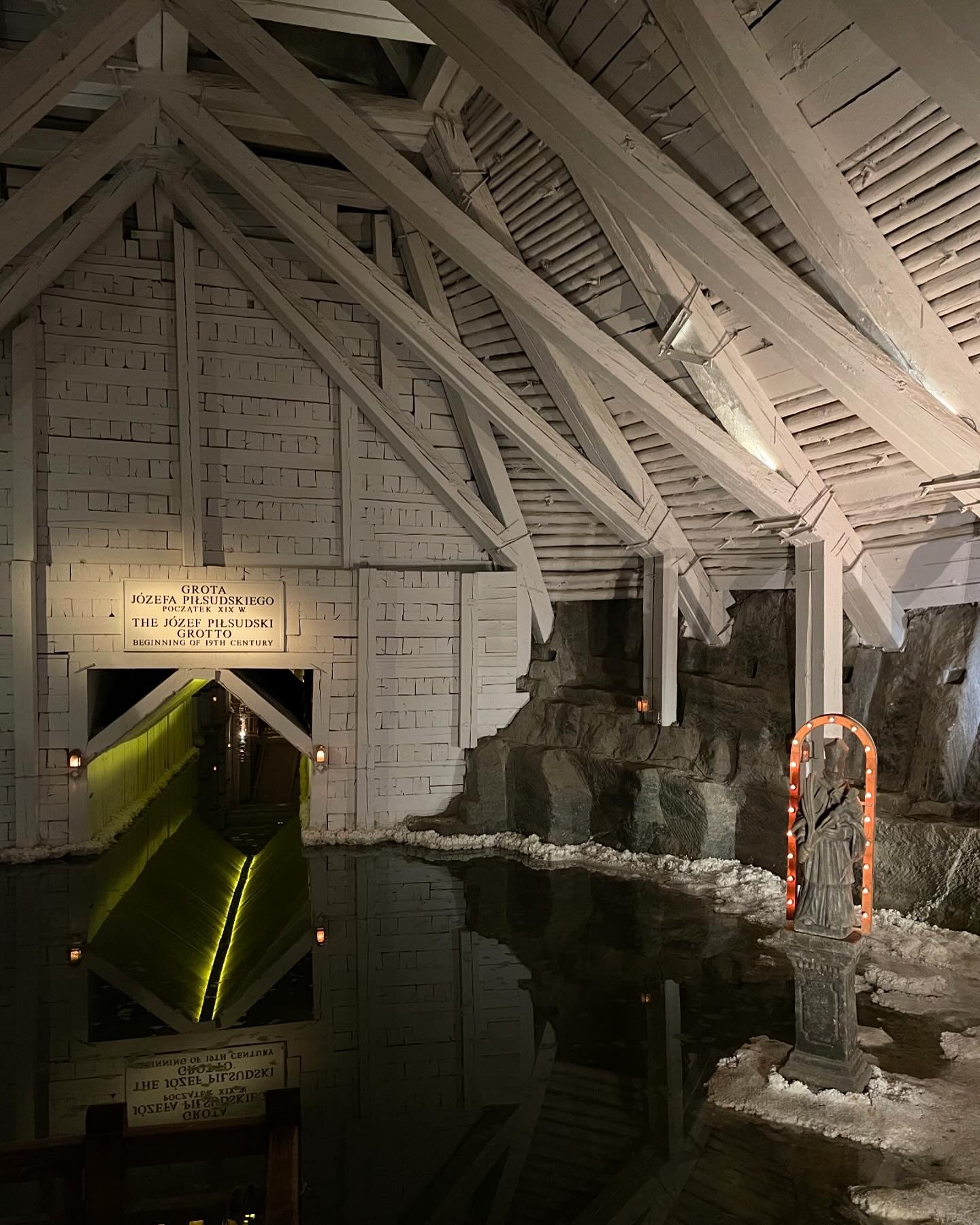 Wieliczka Salt Mine, Triennale Grafiki Polskiej (Polish Printmaking Triennial) at Muzuem Śląskie, and STRFKR at Kinoteatr Rialto in Katowice! 🤩 

#kopalniasoliwieliczka #printmaking #underground #katowice #strfkr #saltmine #grafiki #mezzotint