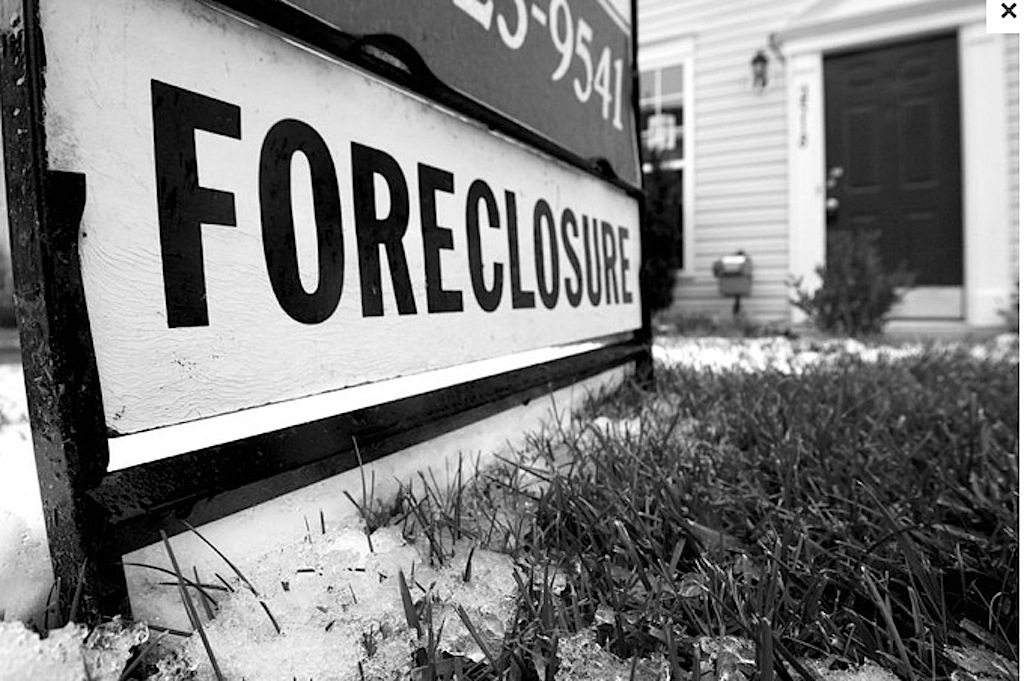 Foreclosure sign close.jpg