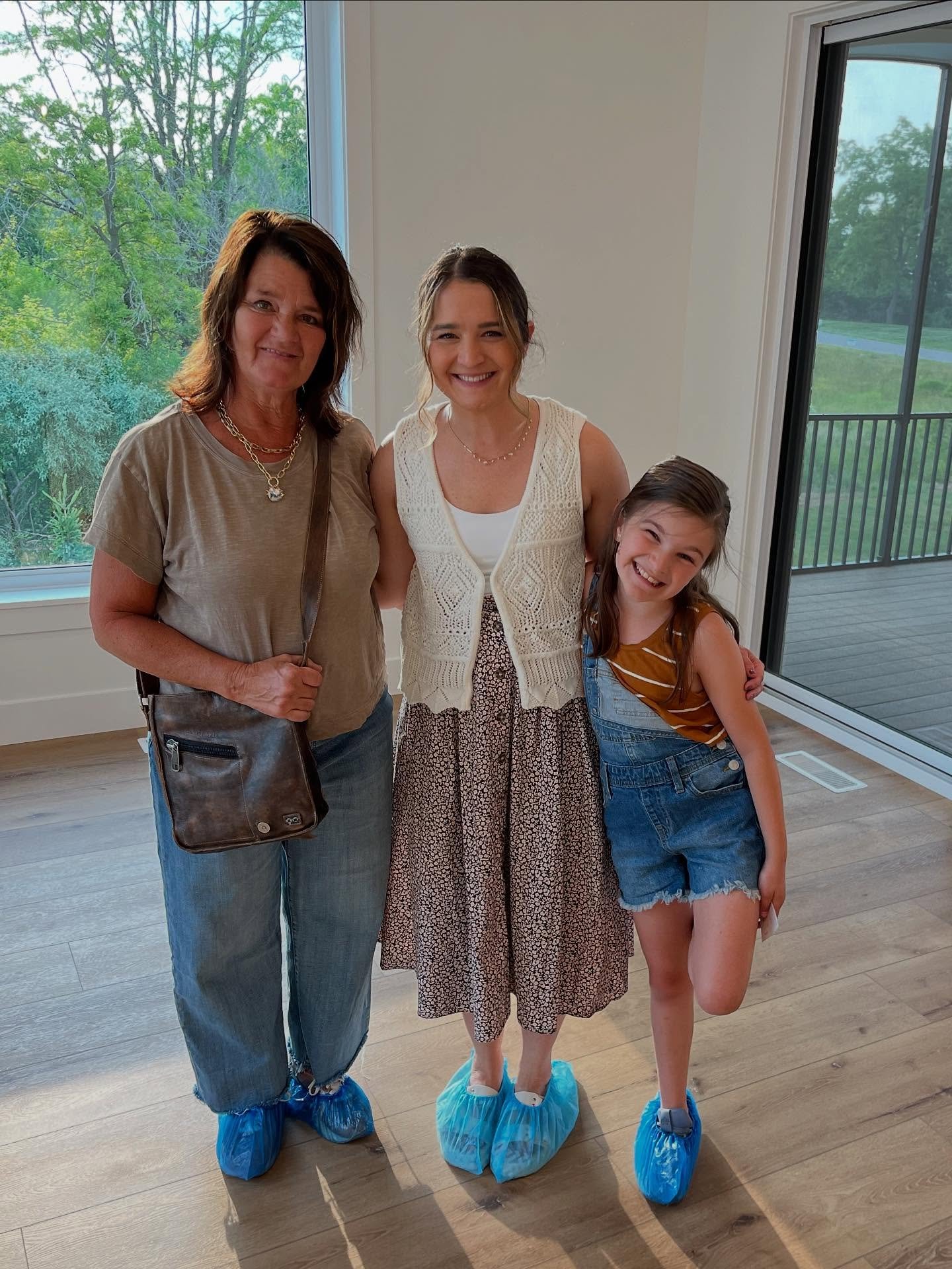 The best part of my job, hands down, is inspiring the next generation! My family's visit to my parade home last night left me feeling grateful. They are the WHY behind what I do. 🤍

I've spent 30+ years observing and learning from my mom's businesse