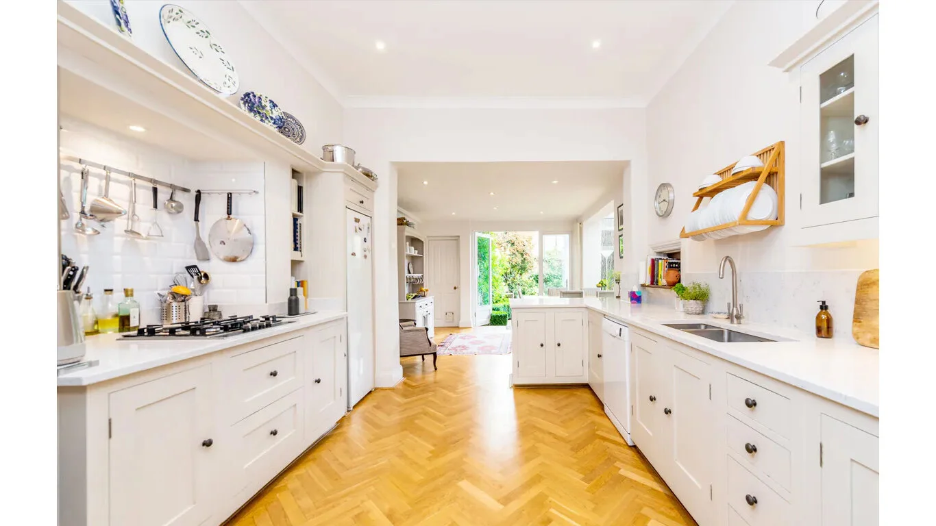 kitchen photo.jpg