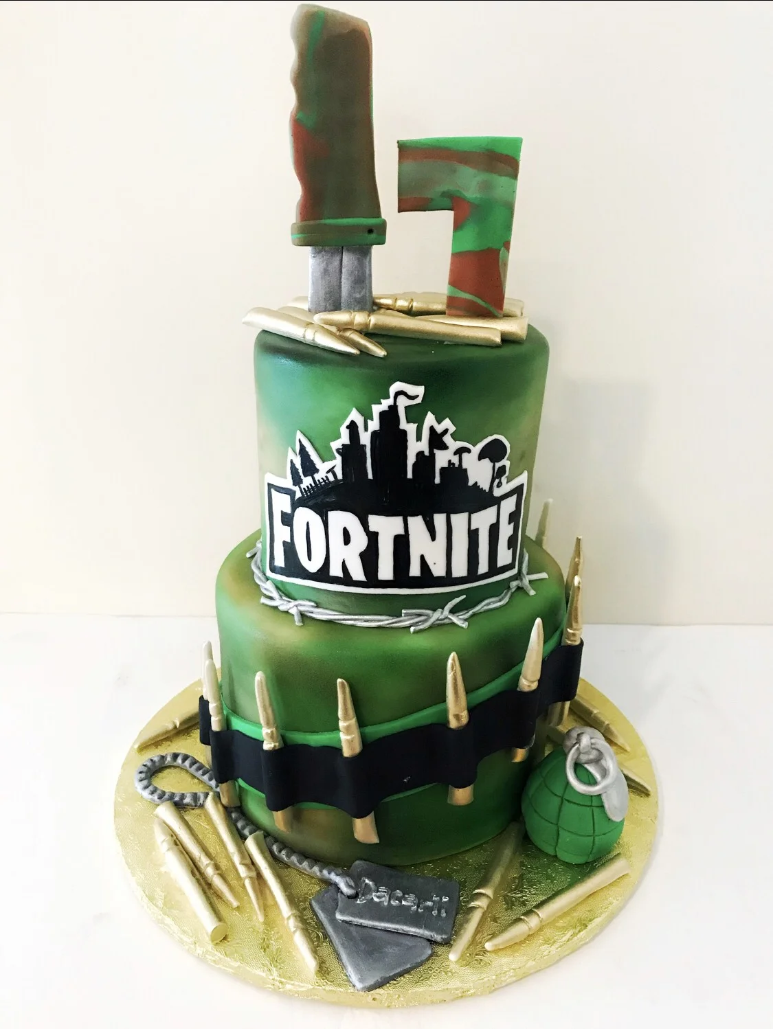 Fortnite Birthday Cake 