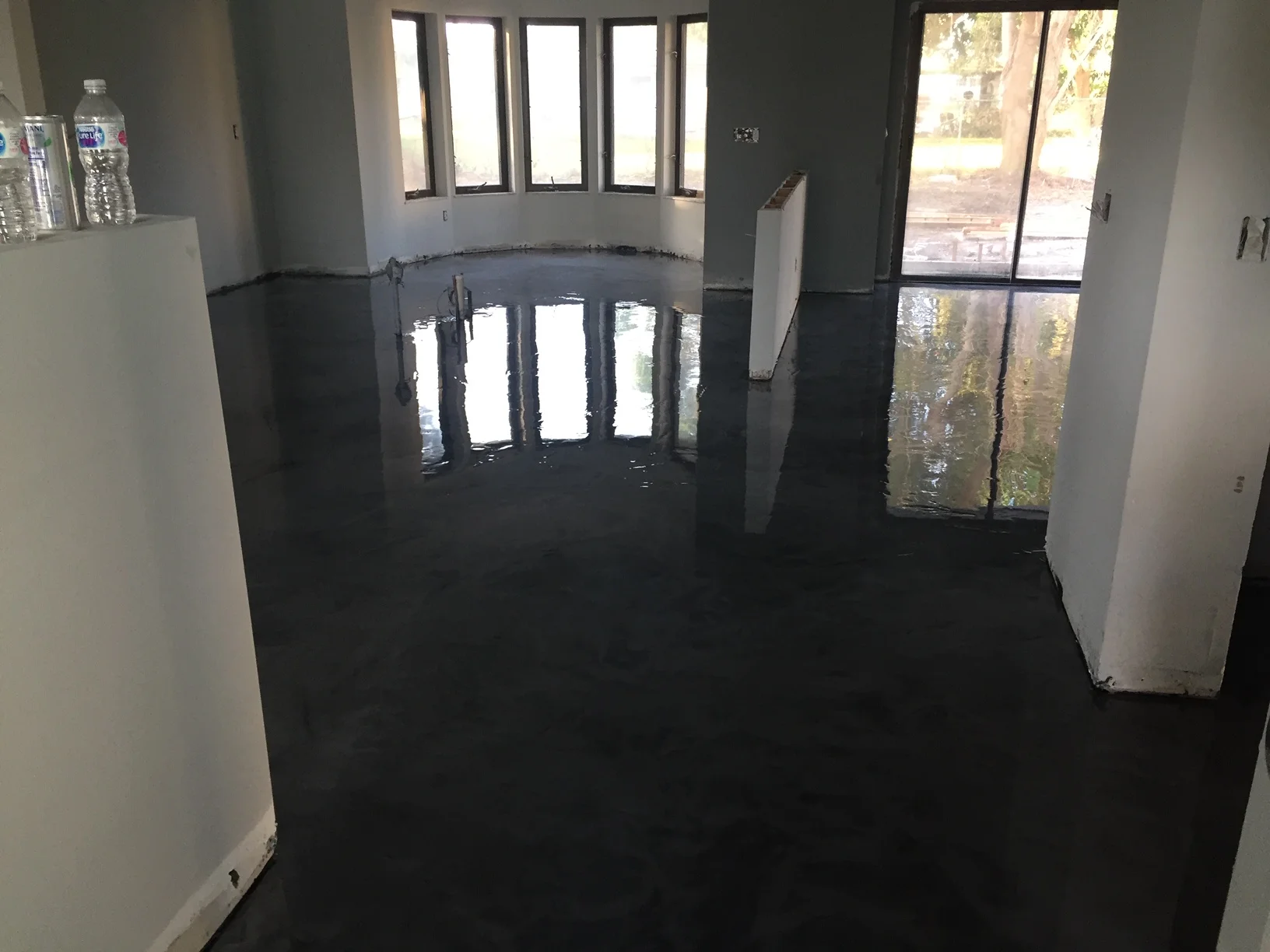  Innovative home flooring - polished concrete with metallic epoxy finish 