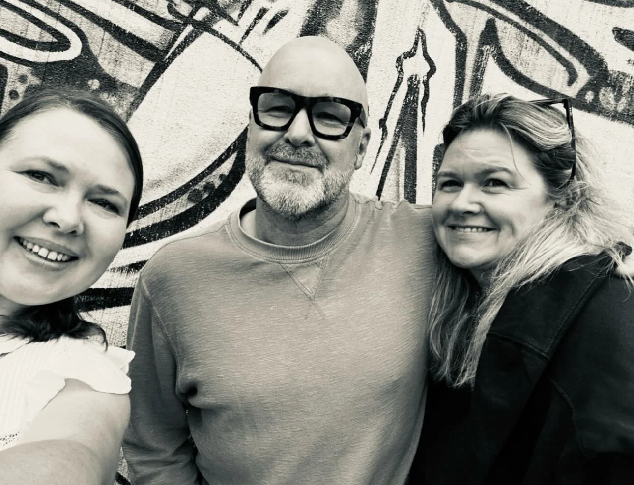How fortuitous to meet creatives @benrennie and @nicola_rennie while out and about in Fitzroy today. I absolutely loved reading Ben&rsquo;s book, &lsquo;Lessons in Creativity&rsquo; as it reminds us that we learn creativity in our youth but it can be