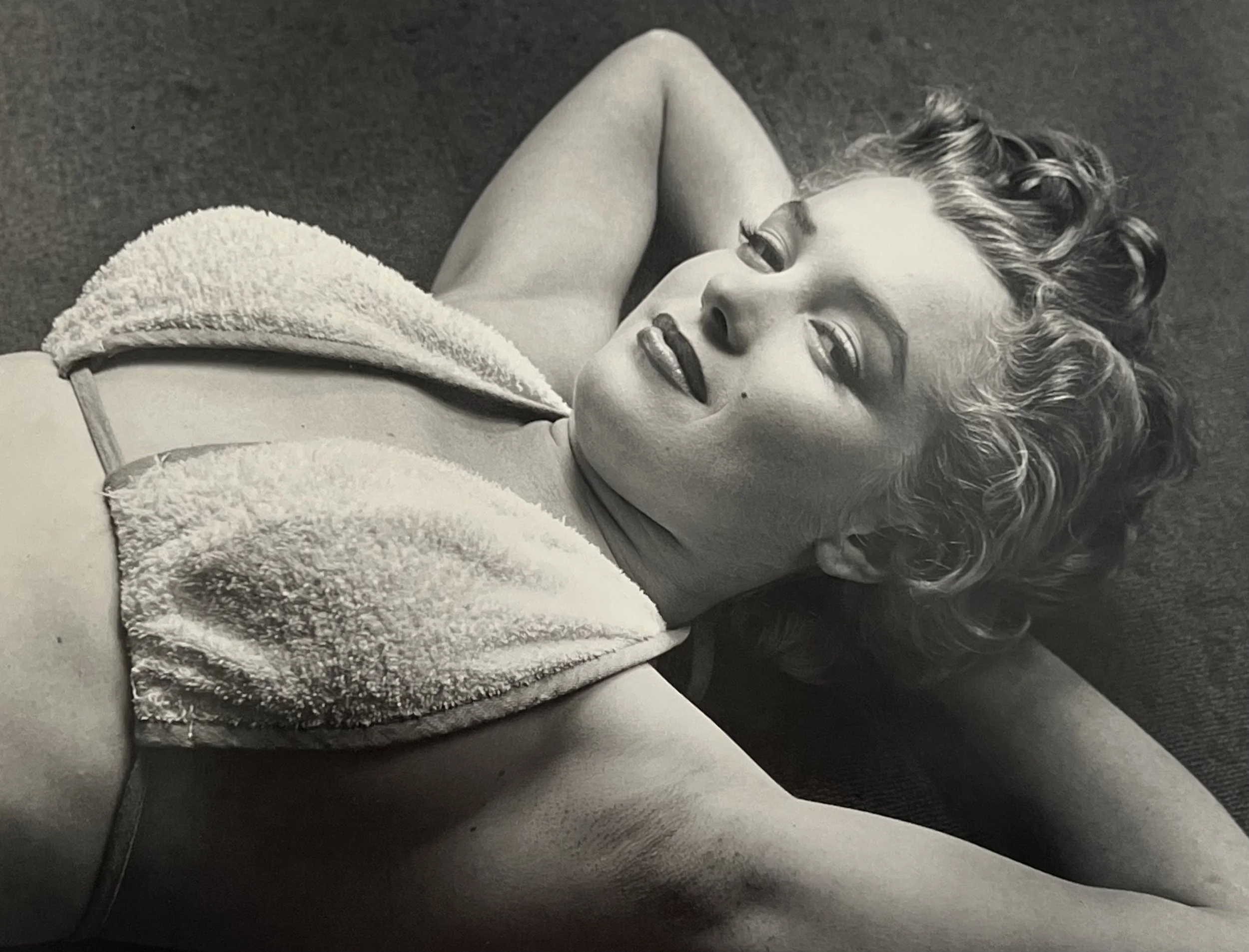 Marilyn Flirting, 1952