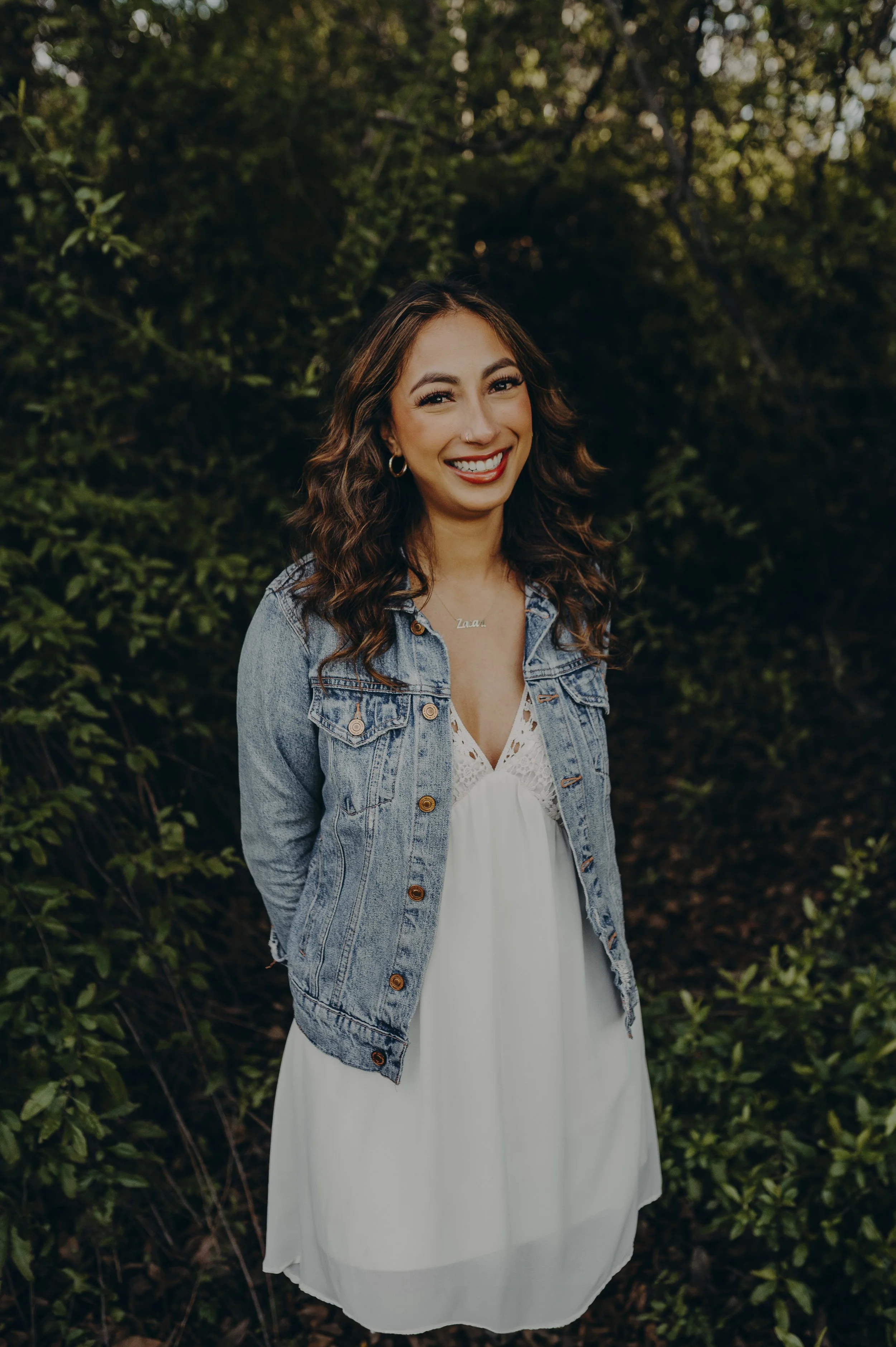 IsaiahRyan.com-SeniorPortraitPhotographer-KianaLB_FullGallery-05.jpg