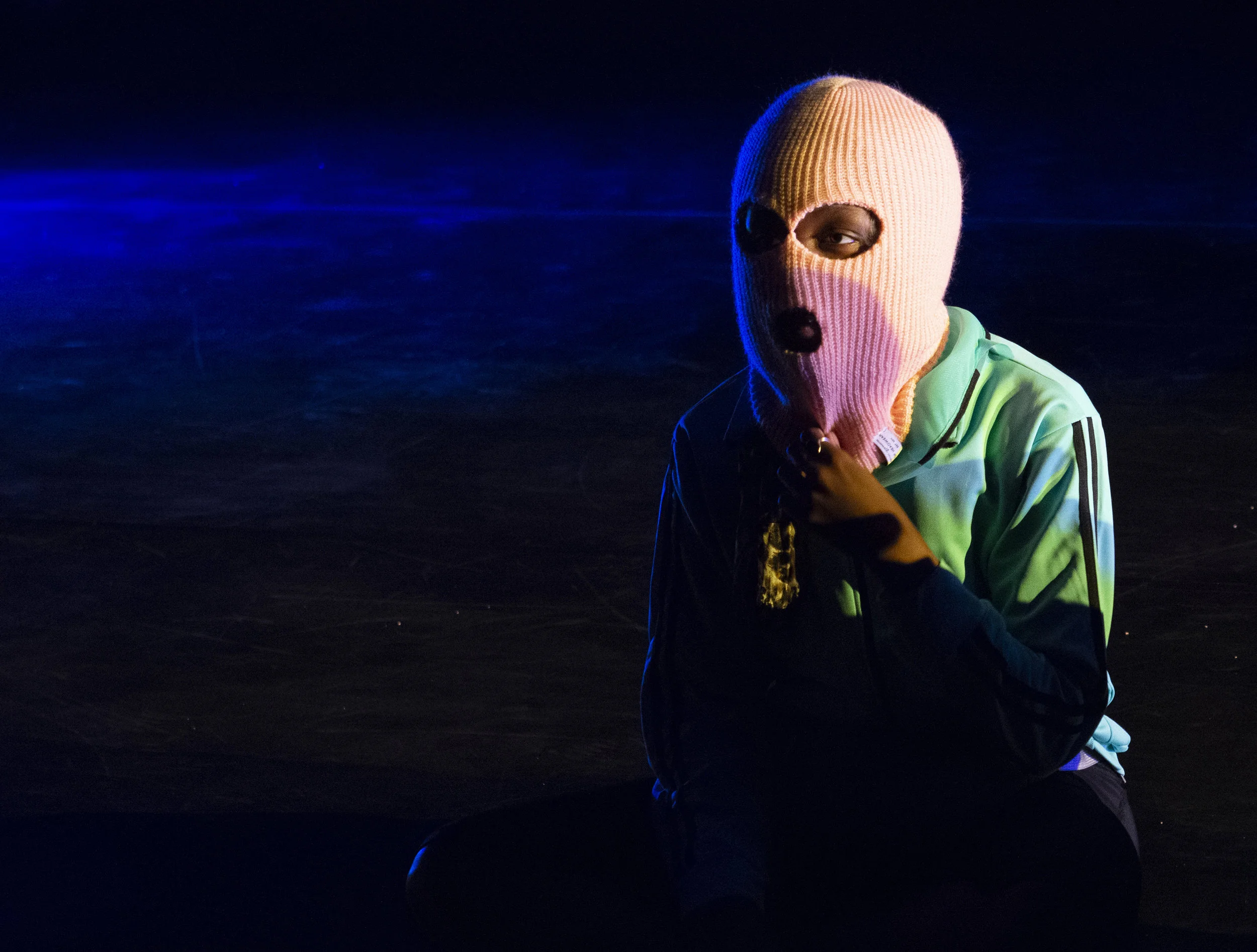 “ ‘S.” Photo by David Andrews, property of The University of Maryland School of Theatre, Dance and Performance Studies, 2019. All Rights Reserved.