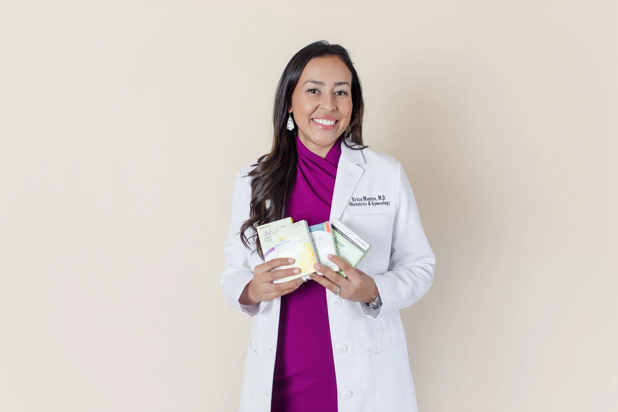 ¡Píldoras anticonceptivas de venta libre! Tal vez ir a una farmacia cerca de ti ...