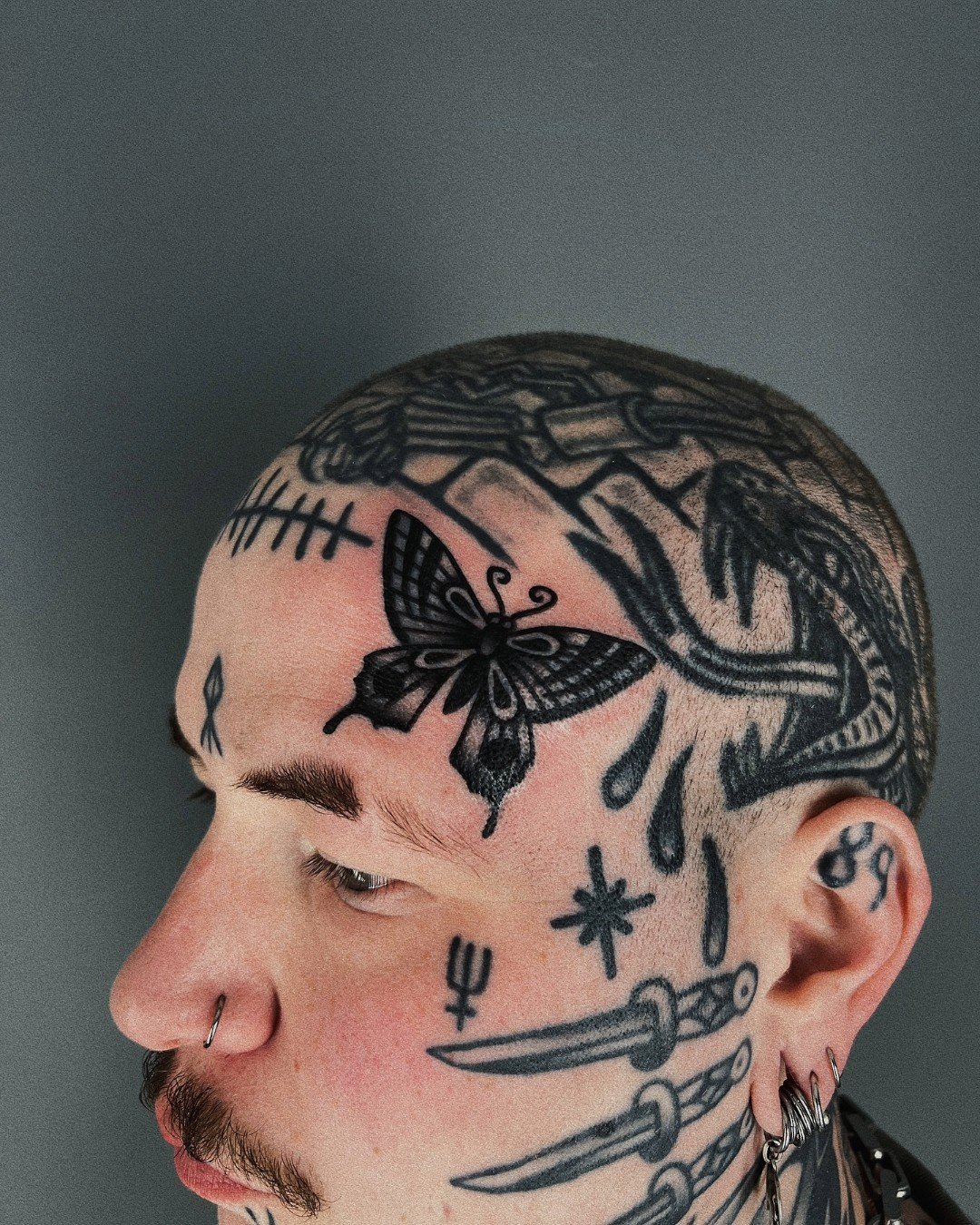 Old tattoos can very often be refreshed or reworked. Phew! Rework of butterfly by resident @floyperez  for our very own @roblaketattoo. Slide for before and after. 

If its time for a rework, schedule a consultation to discuss the best approach for y