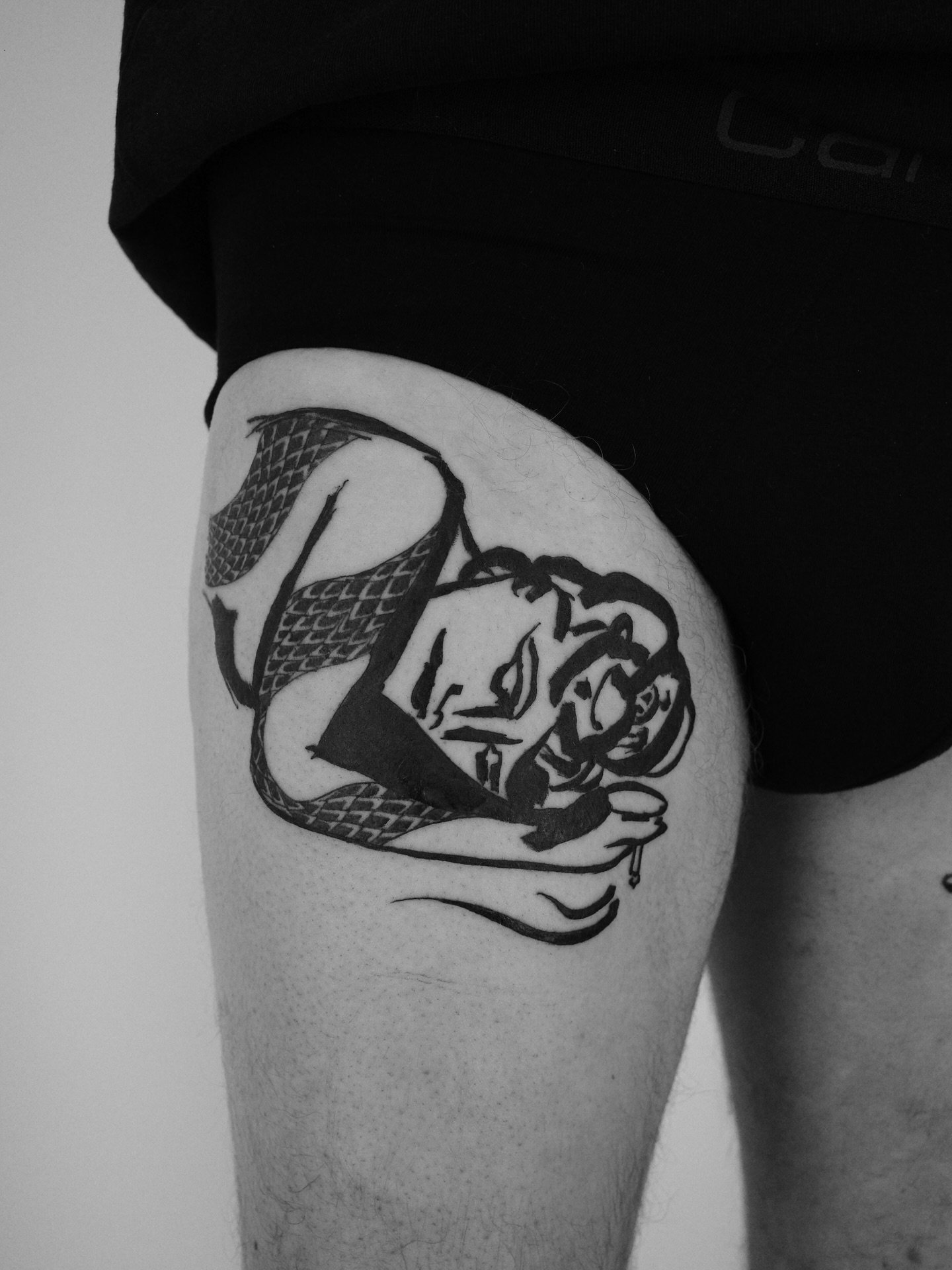 Larrey&rsquo;s Lounging Ladies. Taken from @antoine_larrey latest flash collection. 

Antoine is based in Nice with regular visits to London.  Next London dates: 29th and 30th March. 

One slot available, perfect for a medium piece or the beginning o