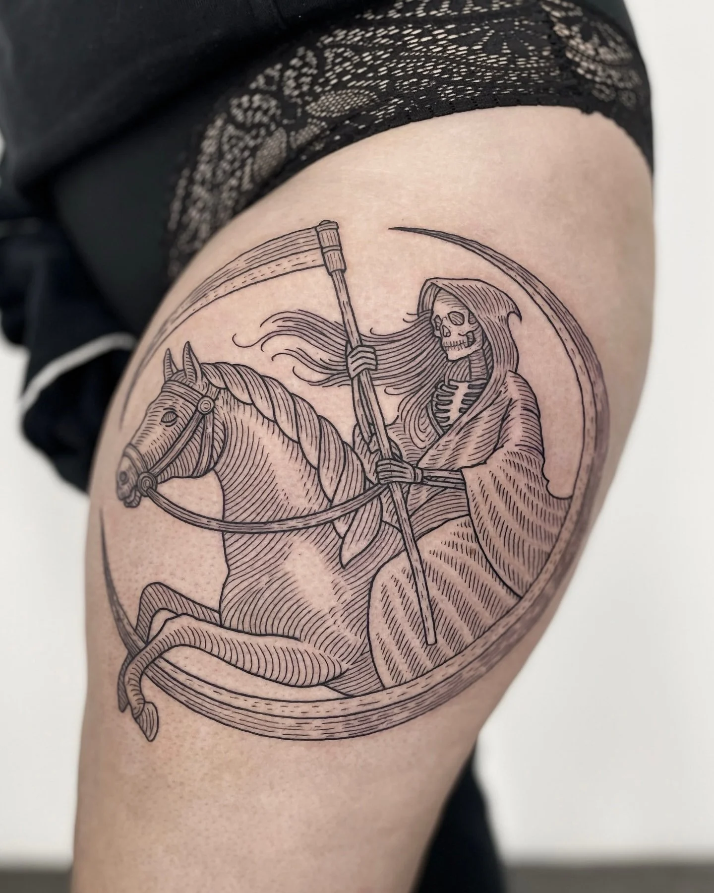Best-tattoo-studio-london-eszterdavidtattoo-etching-medievaltattoo.jpeg