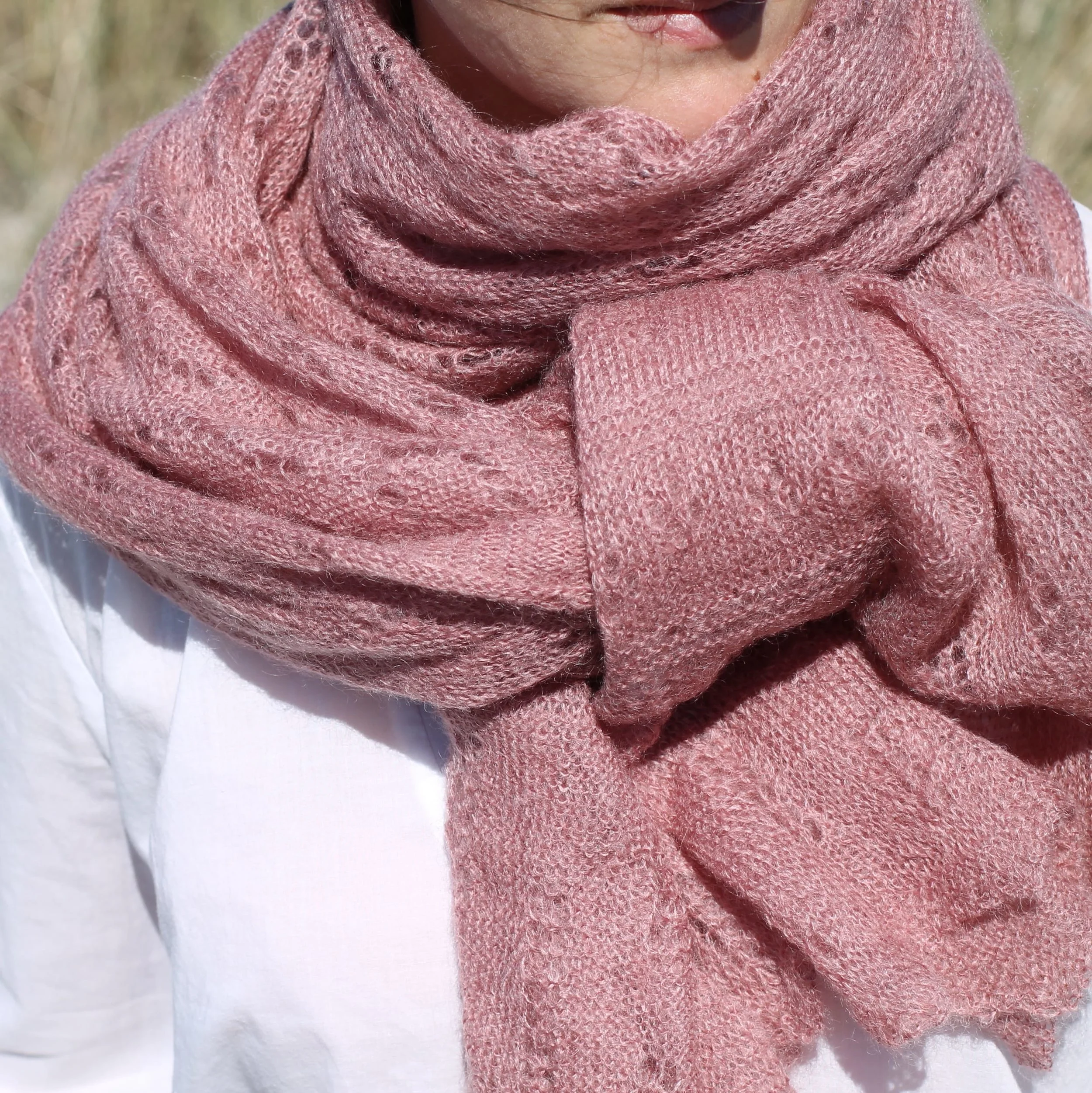 NordicKnit_Scarf_Pink_01-min.jpg