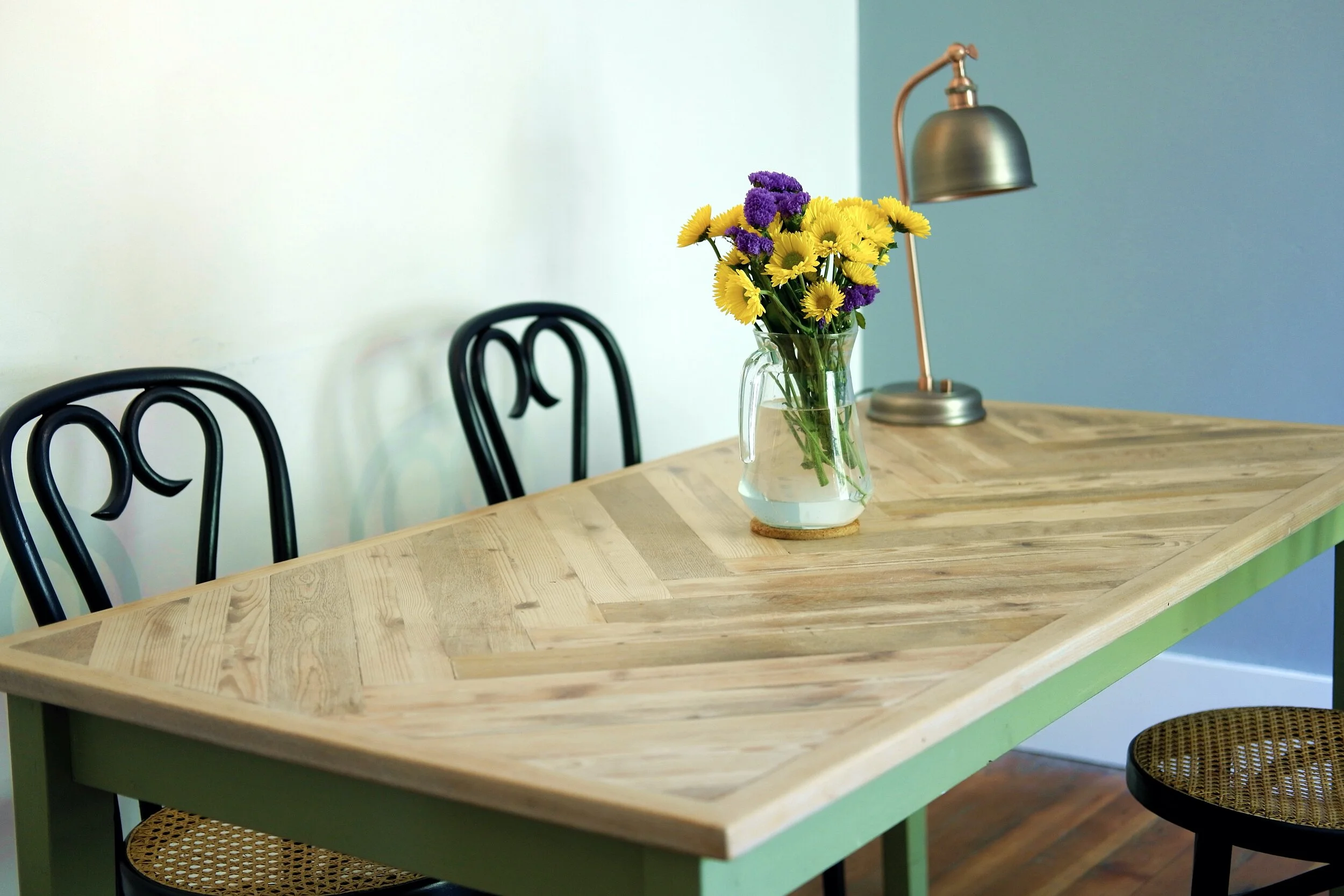  Dining table from salvaged timber 