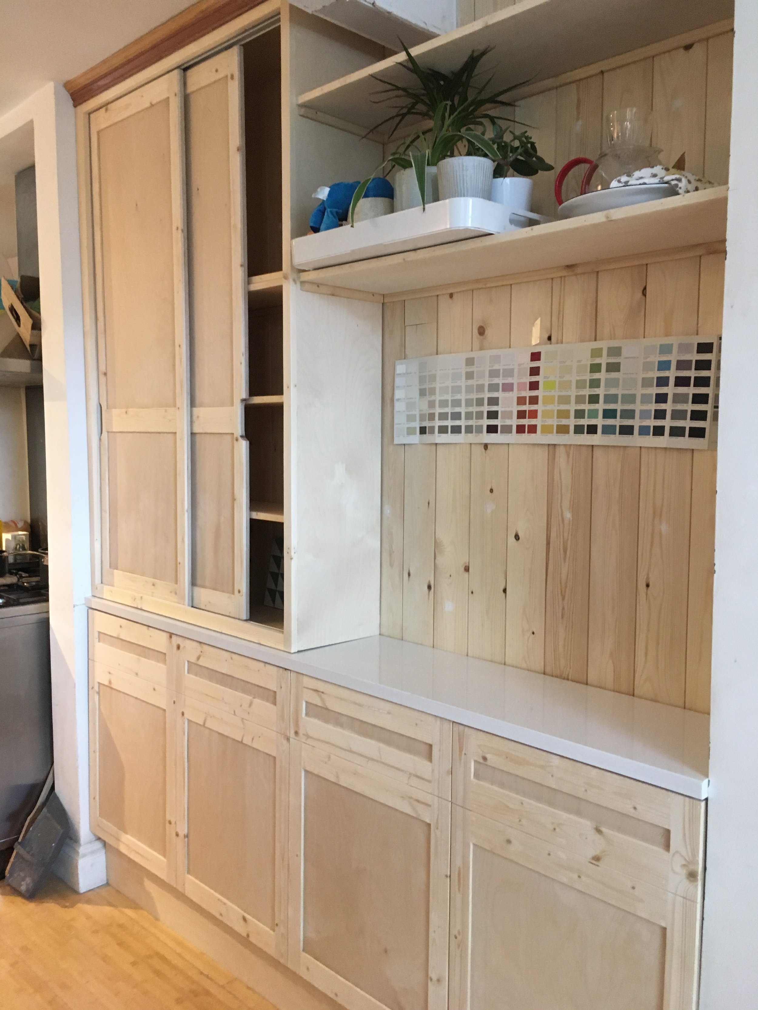  Kitchen storage 