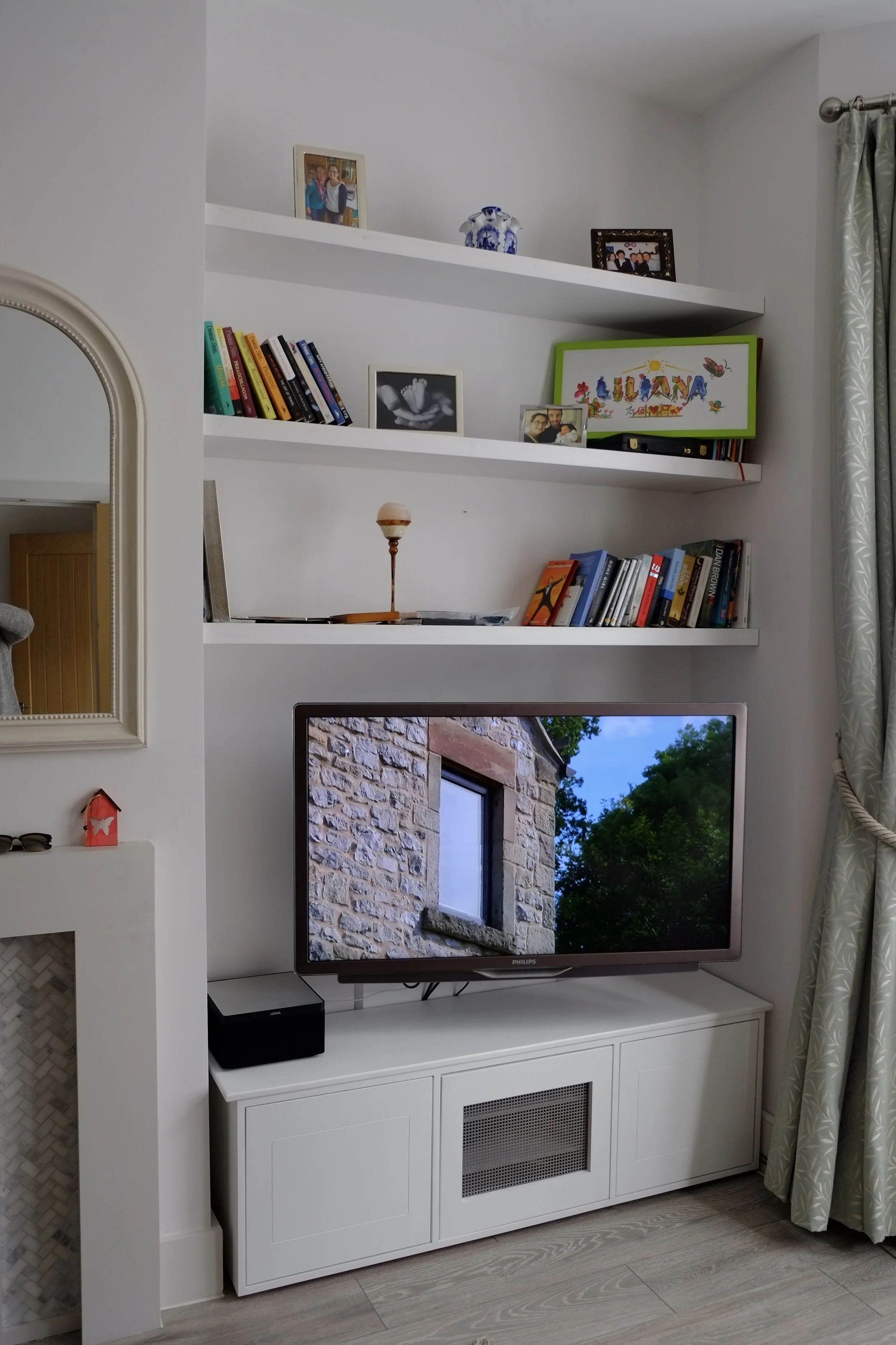  Custom TV unit &amp; shelving 