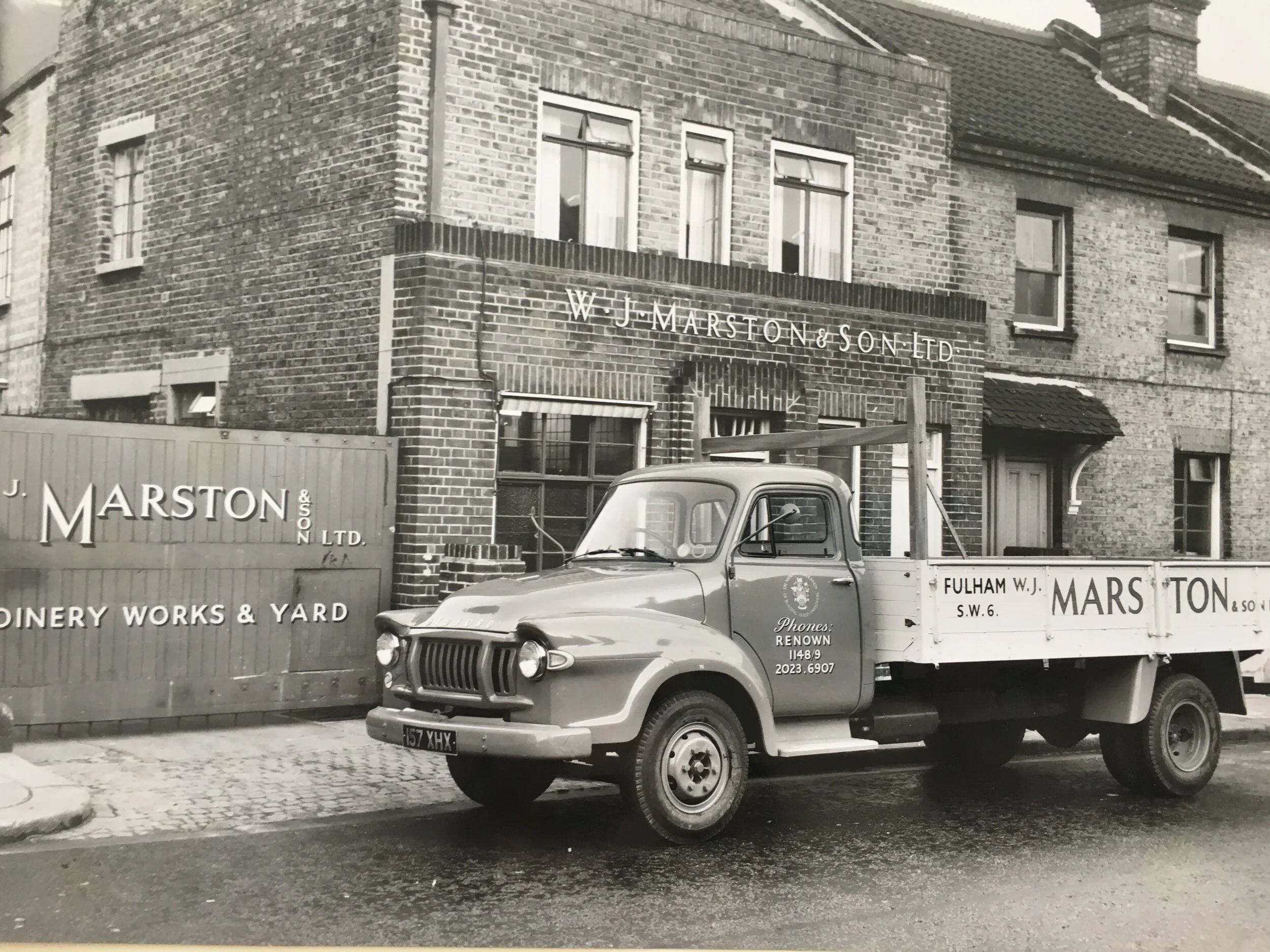 12a  Stephendale Yard - lorry.JPG