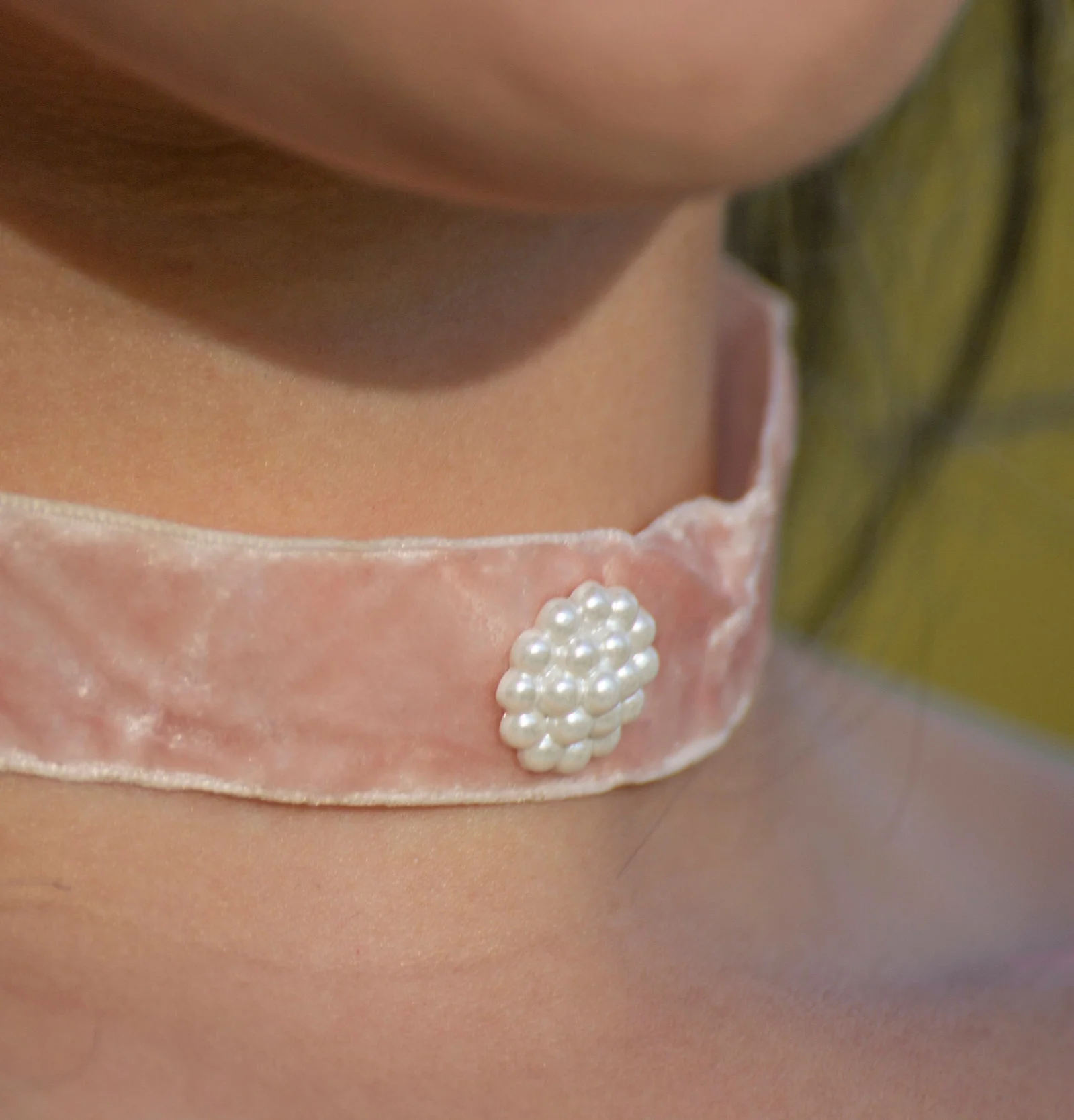 pink velvet button choker